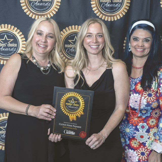 Shawna (Left) and Robyn (Middle) Accept their St. Albert Gazette Reader's Choice Award