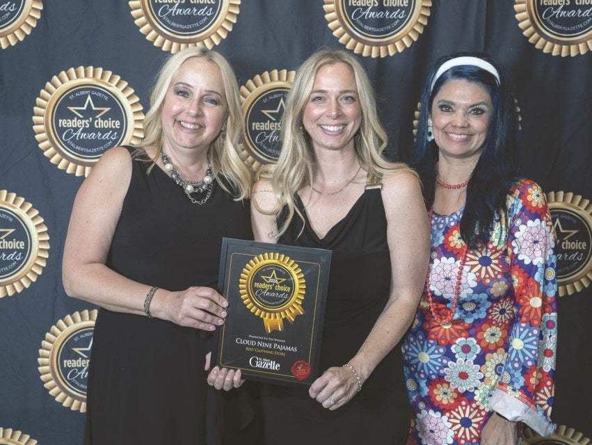 Shawna (Left) and Robyn (Middle) Accept their St. Albert Gazette Reader's Choice Award