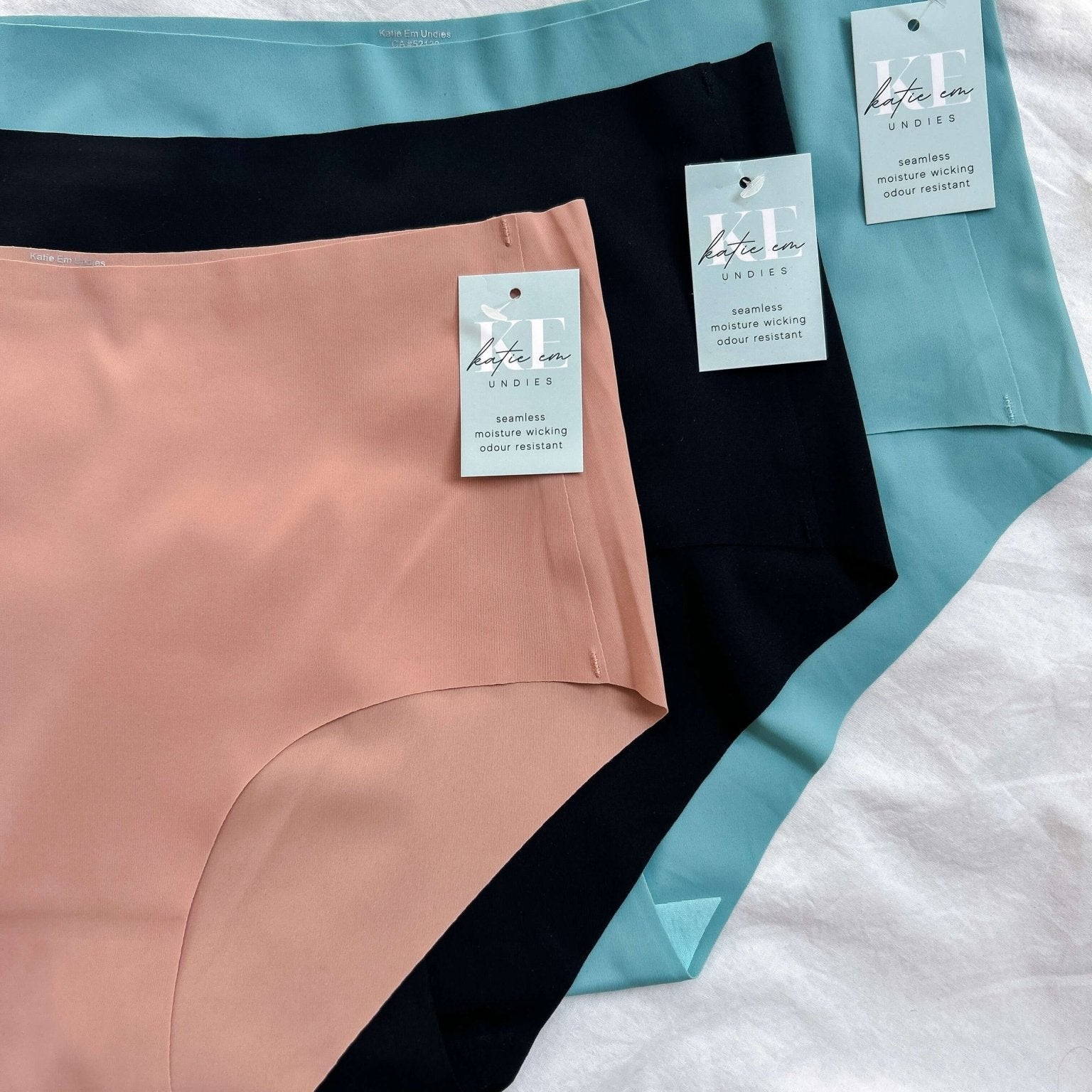 Lightweight, Seamless underwear for women in classic colour