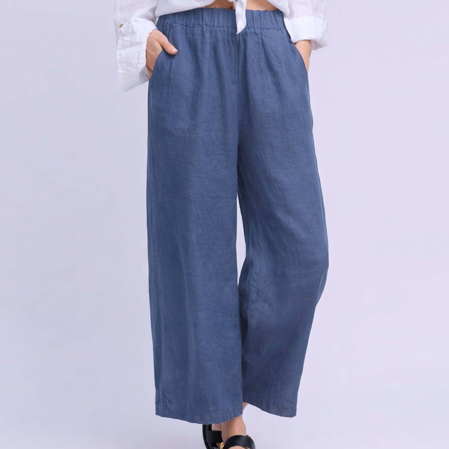 YOGA JEANS Sofia Linen Wide Leg Pant in blue, featuring a comfortable elastic waistband and stylish wide leg design.