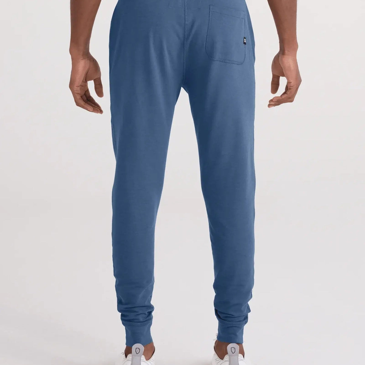men's 3six five jogger sweatpant in washed indigo by Saxx