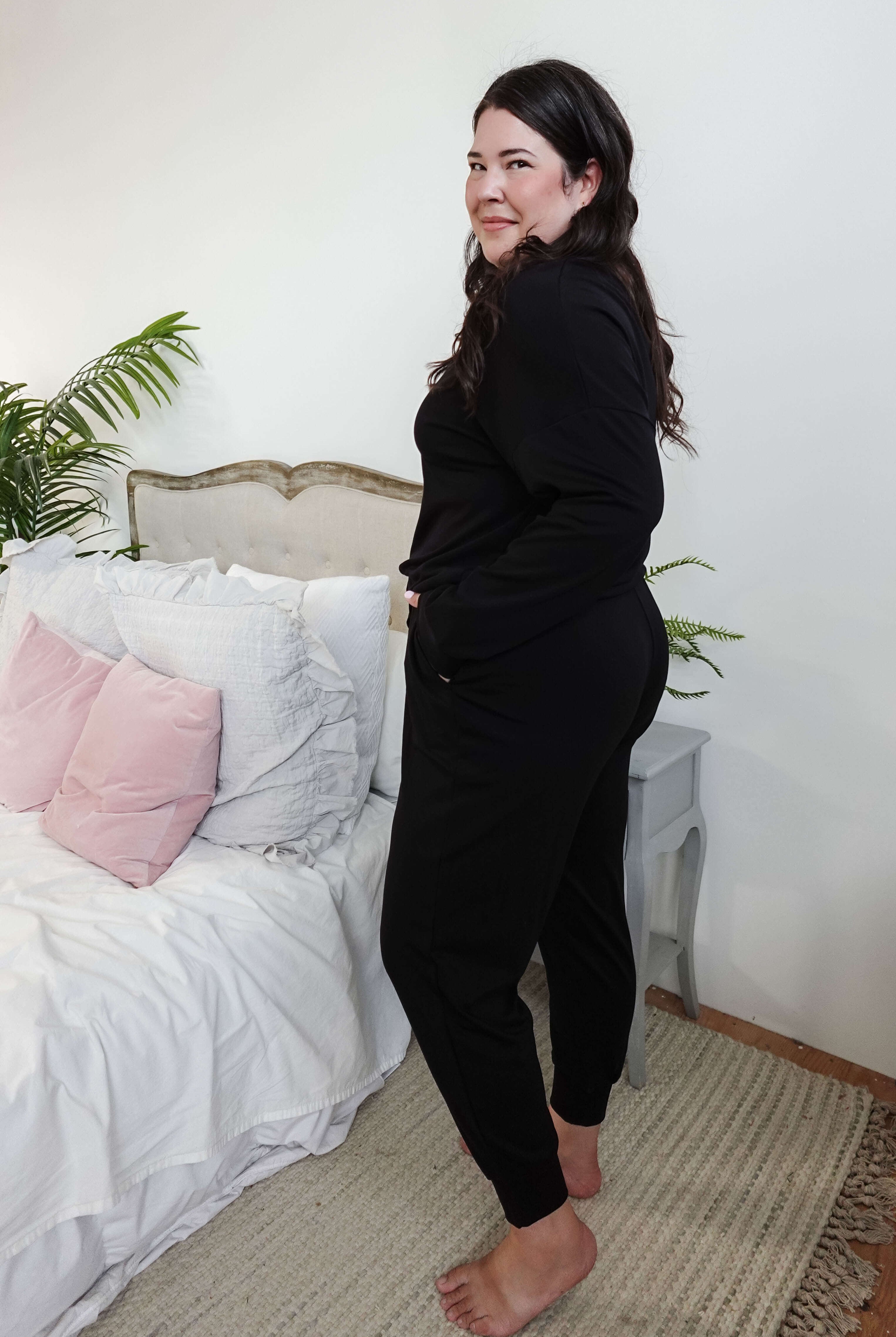 women's black lounge set with long sleeve top and jogger MIRANDA NIC Bamboo Blend