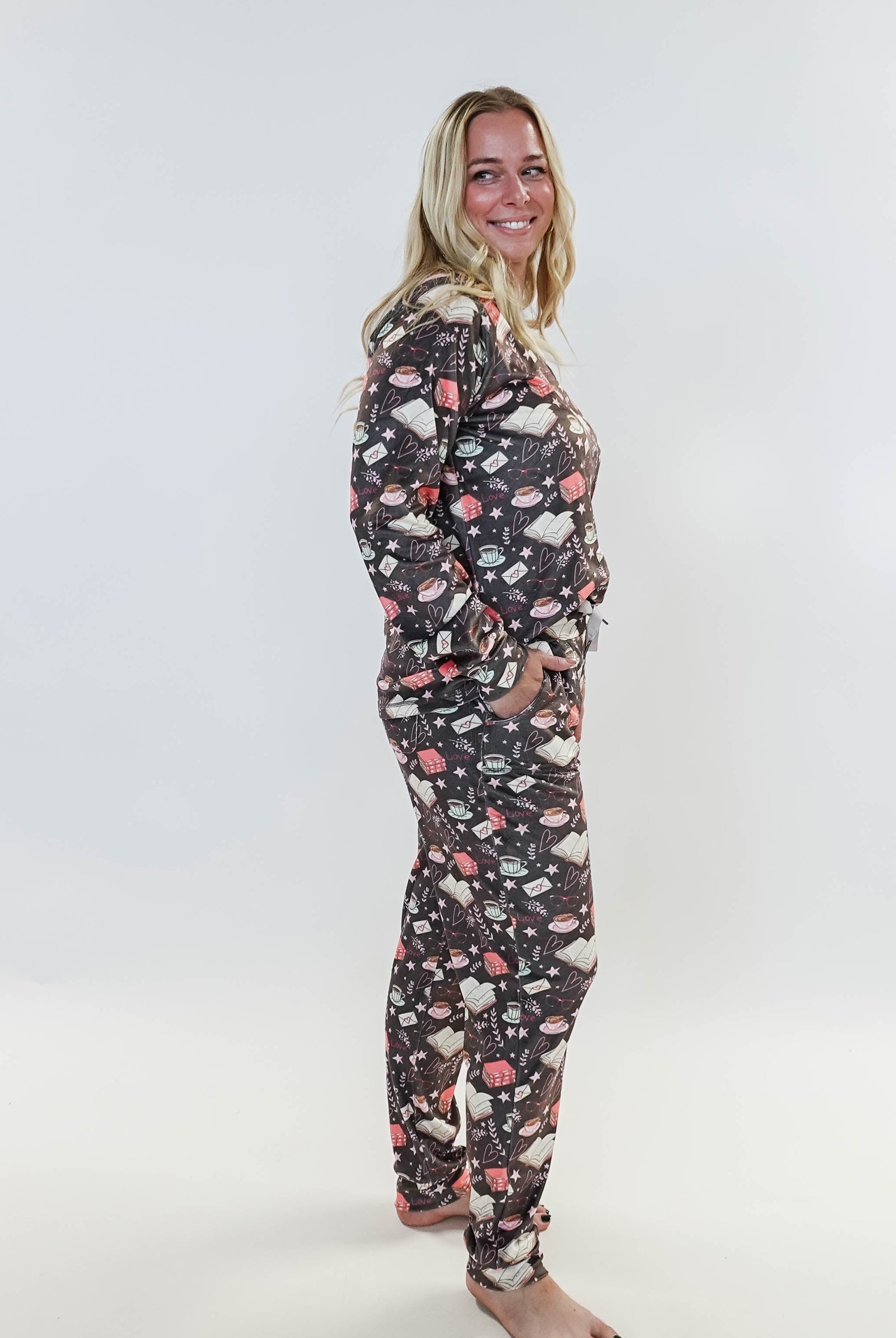 Women's velour printed loungewear set Book Club Print MIRANDA NIC