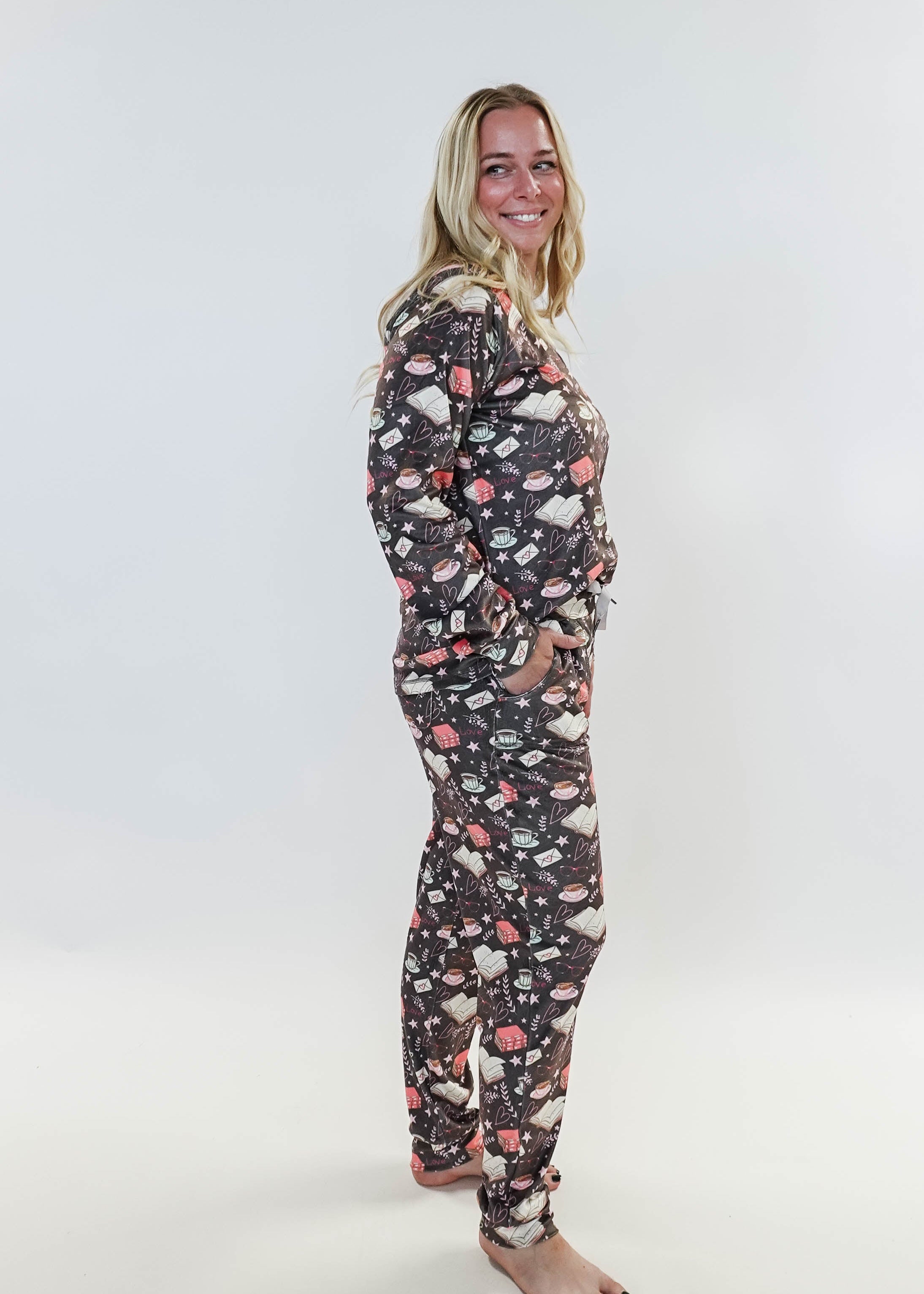 Women's velour printed loungewear set Book Club Print MIRANDA NIC