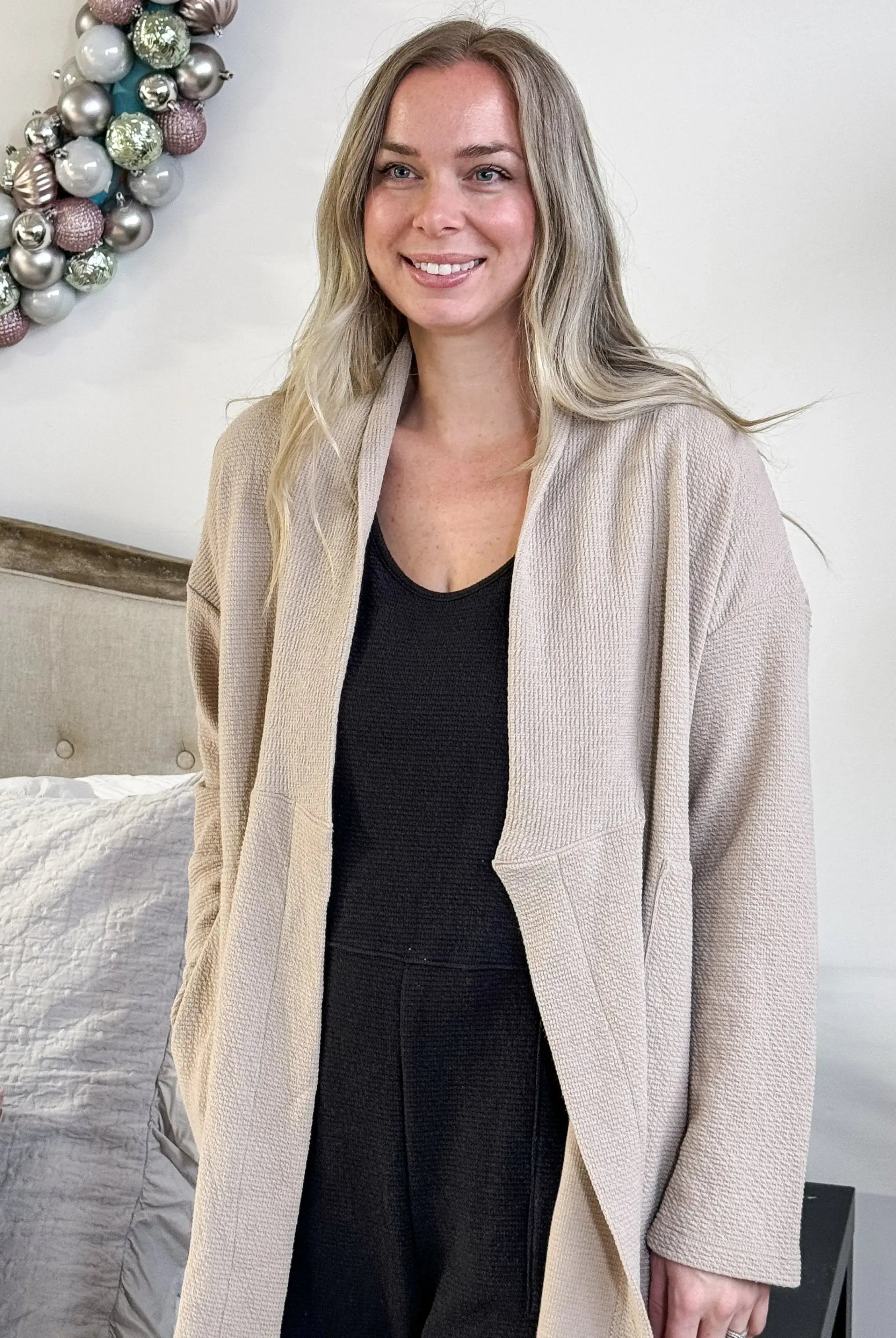 Cardigan Cloud Knit Pockets beige