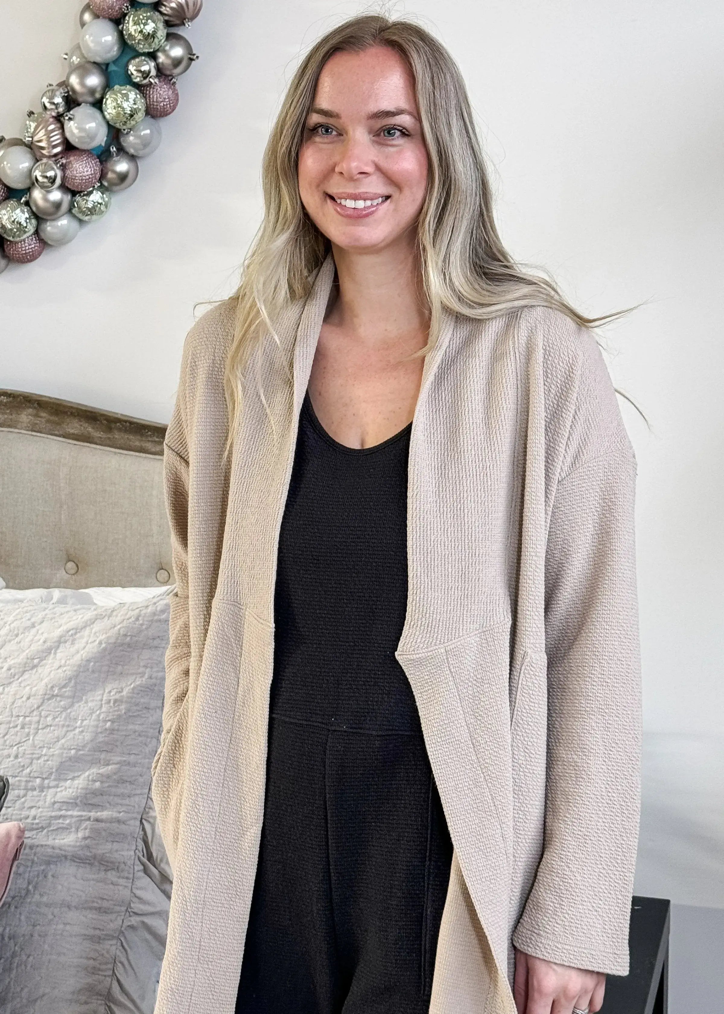 Cardigan Cloud Knit Pockets beige