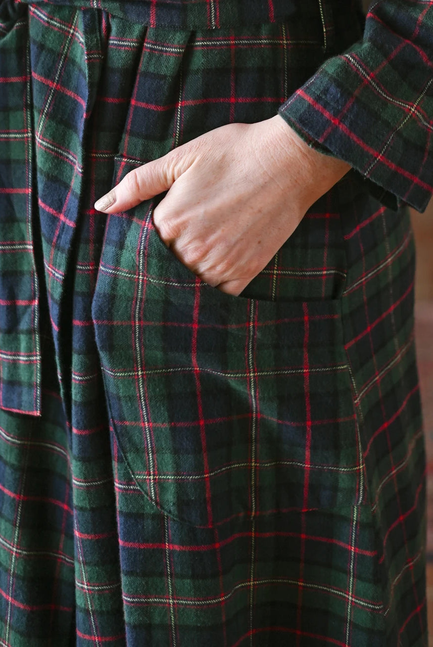April Cornell Saratoga Dressing Gown front pocket and sash detail — Cloud Nine Pajamas