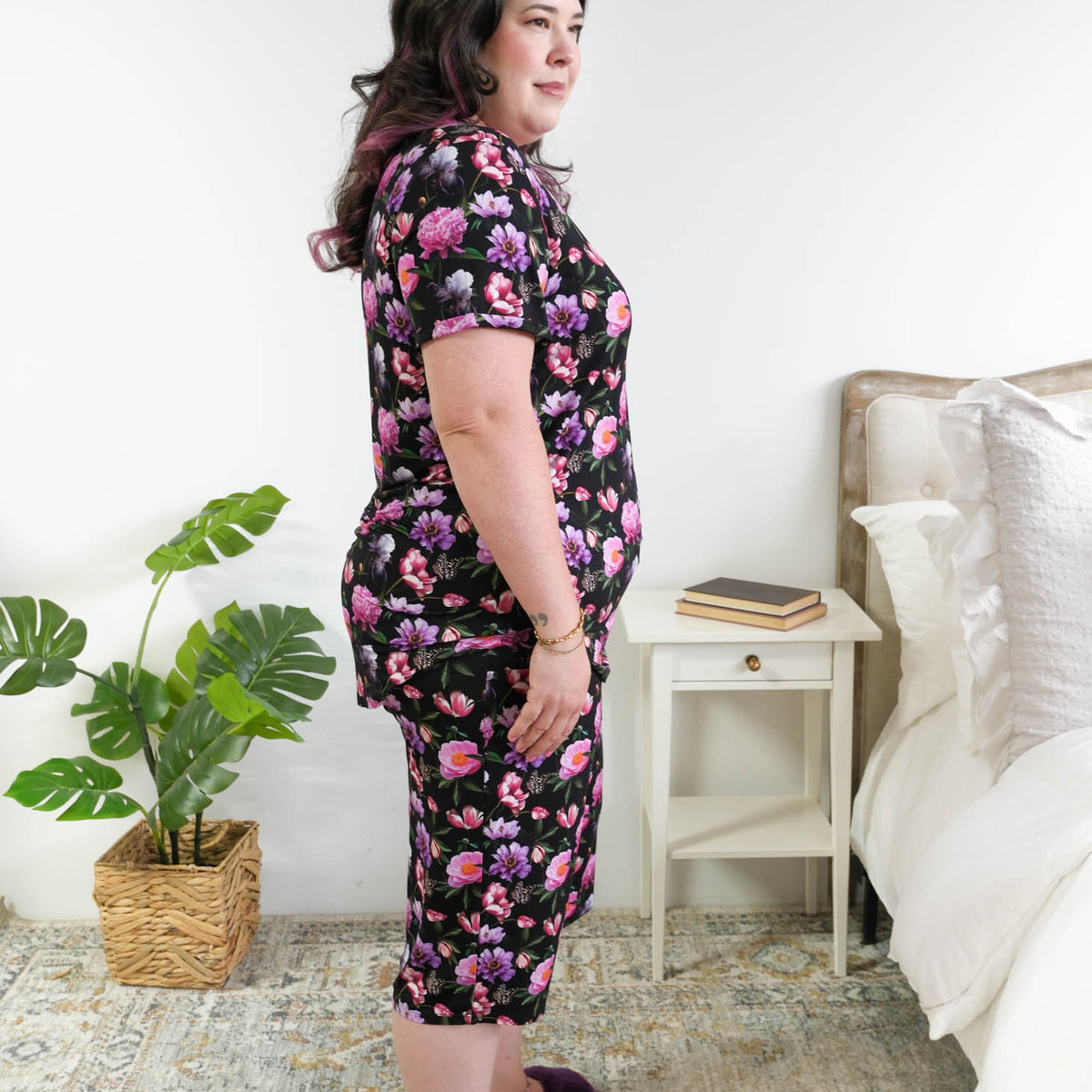 Georgia Rylan women's bamboo rolled-sleeve t-shirt and capri pajama pants in Dreamy Blooms black floral print - Cloud Nine Pajamas Side profile, plus size model