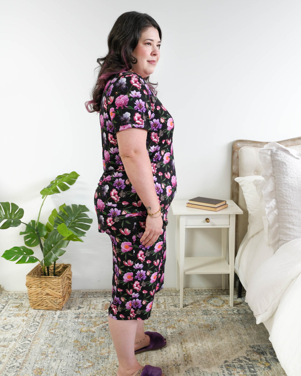 Georgia Rylan women's bamboo rolled-sleeve t-shirt and capri pajama pants in Dreamy Blooms black floral print - Cloud Nine Pajamas Side profile, plus size model