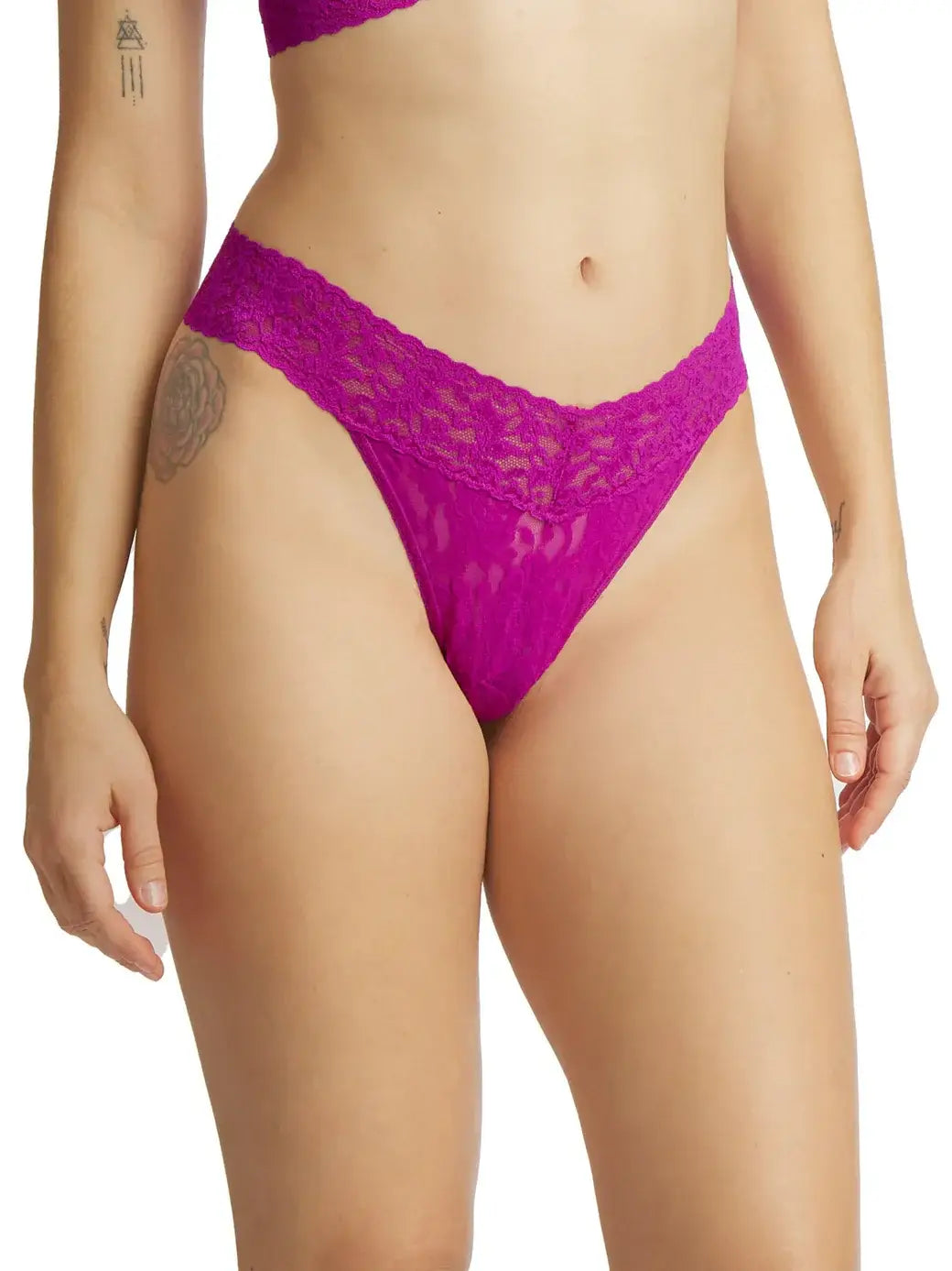 Soft stretch lace thong by Hanky Panky – original rise fit