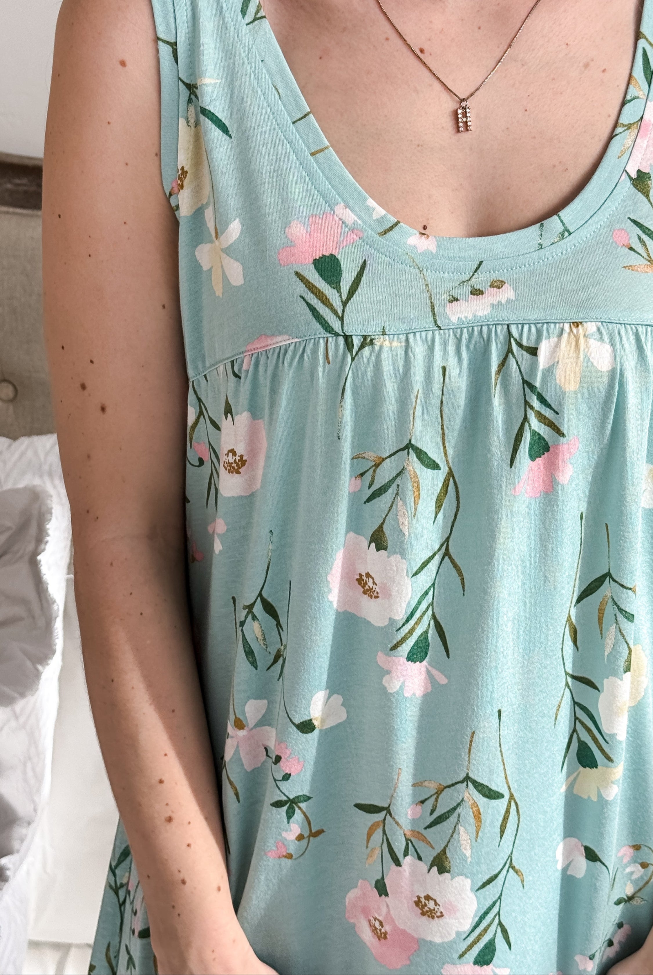 Ringella Floral Ruffle-Trim Nightgown – Romantic, Breathable, Stylish