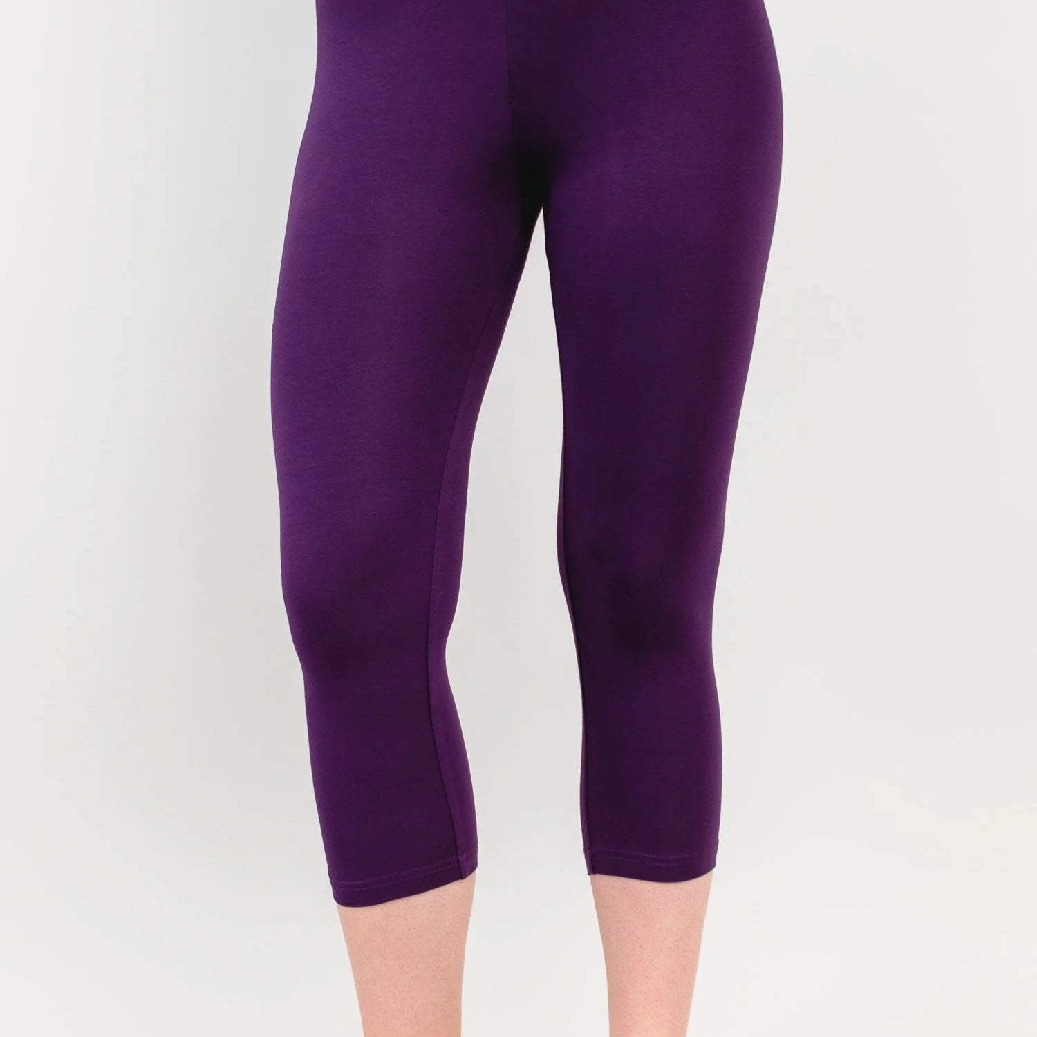 Leggings capri Ruby Bamboo: tiro alto, comodidad antirozaduras | Blue Sky Clothing Co.