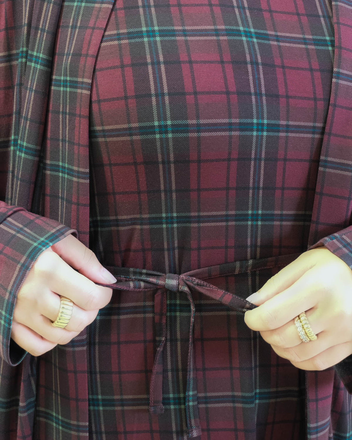 Georgia Rylan Bamboo Plaid Wrap Robe inner belt tying detail close-up — Cloud Nine Pajamas Edmonton