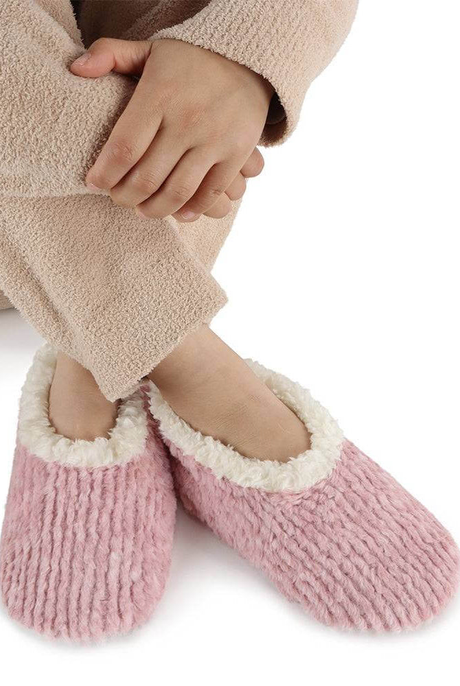 Snoozies Teddy Bear Faux Fur Slippers with Memory Foam Sole on model in dusty pink