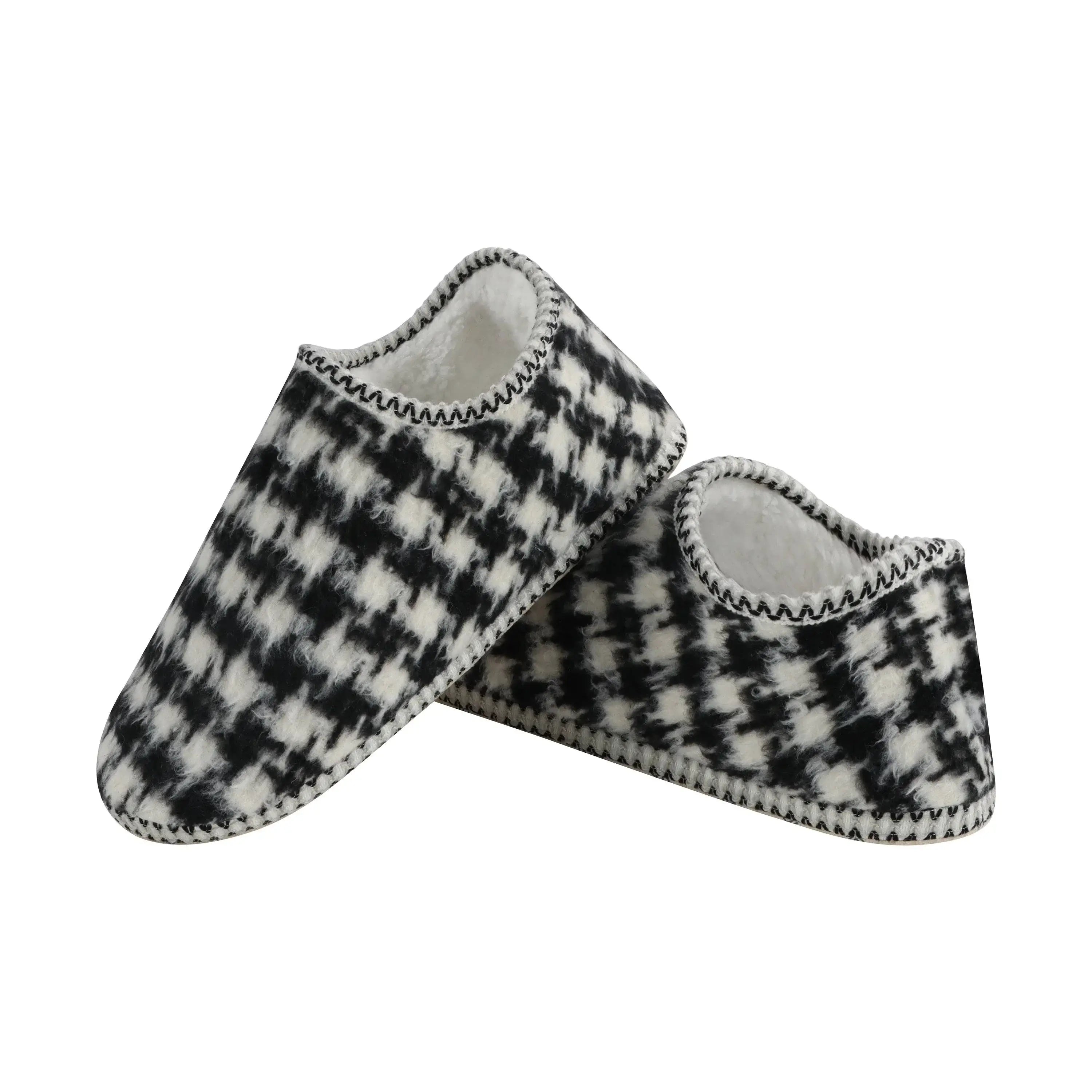 Snoozies Women's Houndstooth Cabin Bootie Black