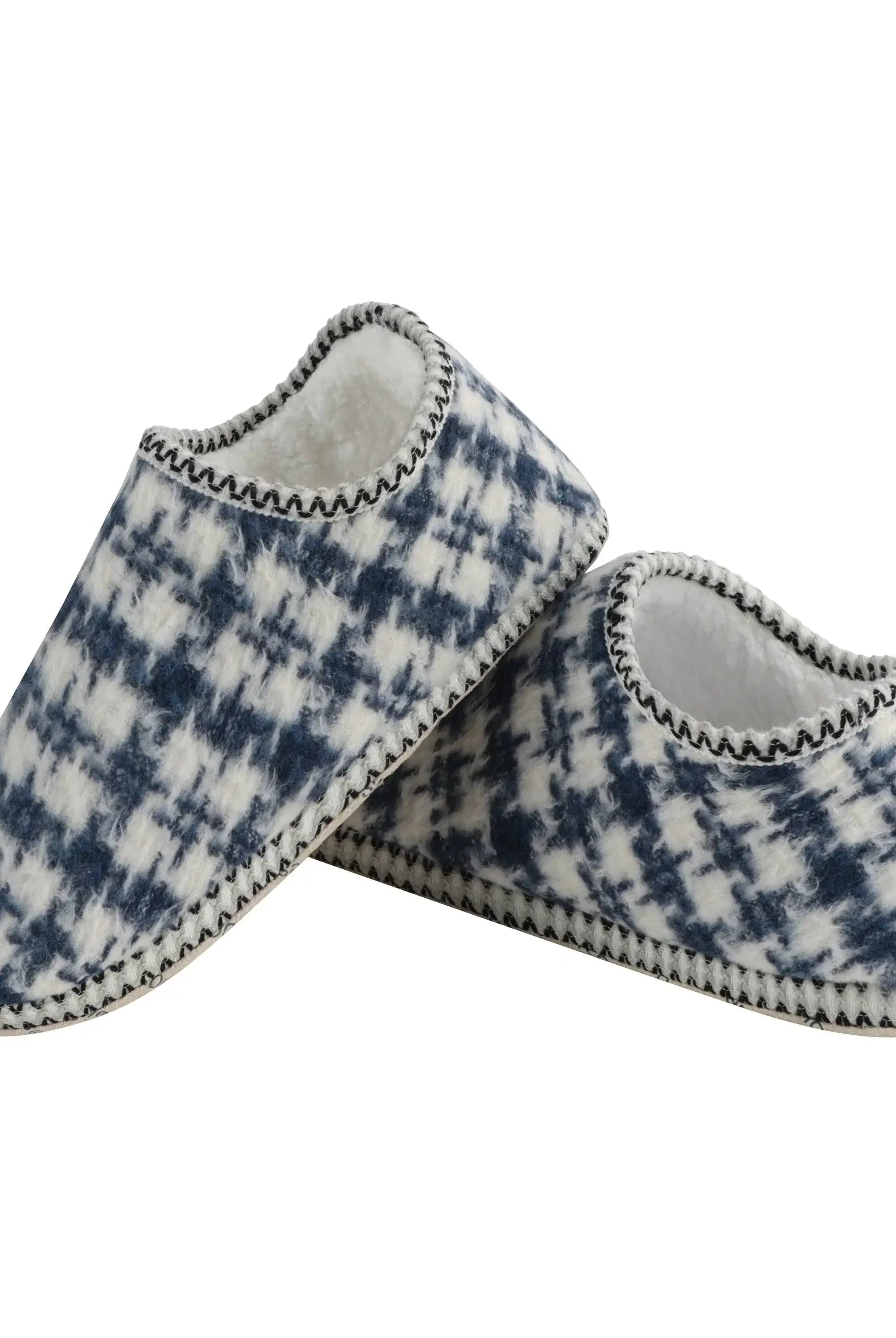 Snoozies Women's Houndstooth Cabin Bootie Blue