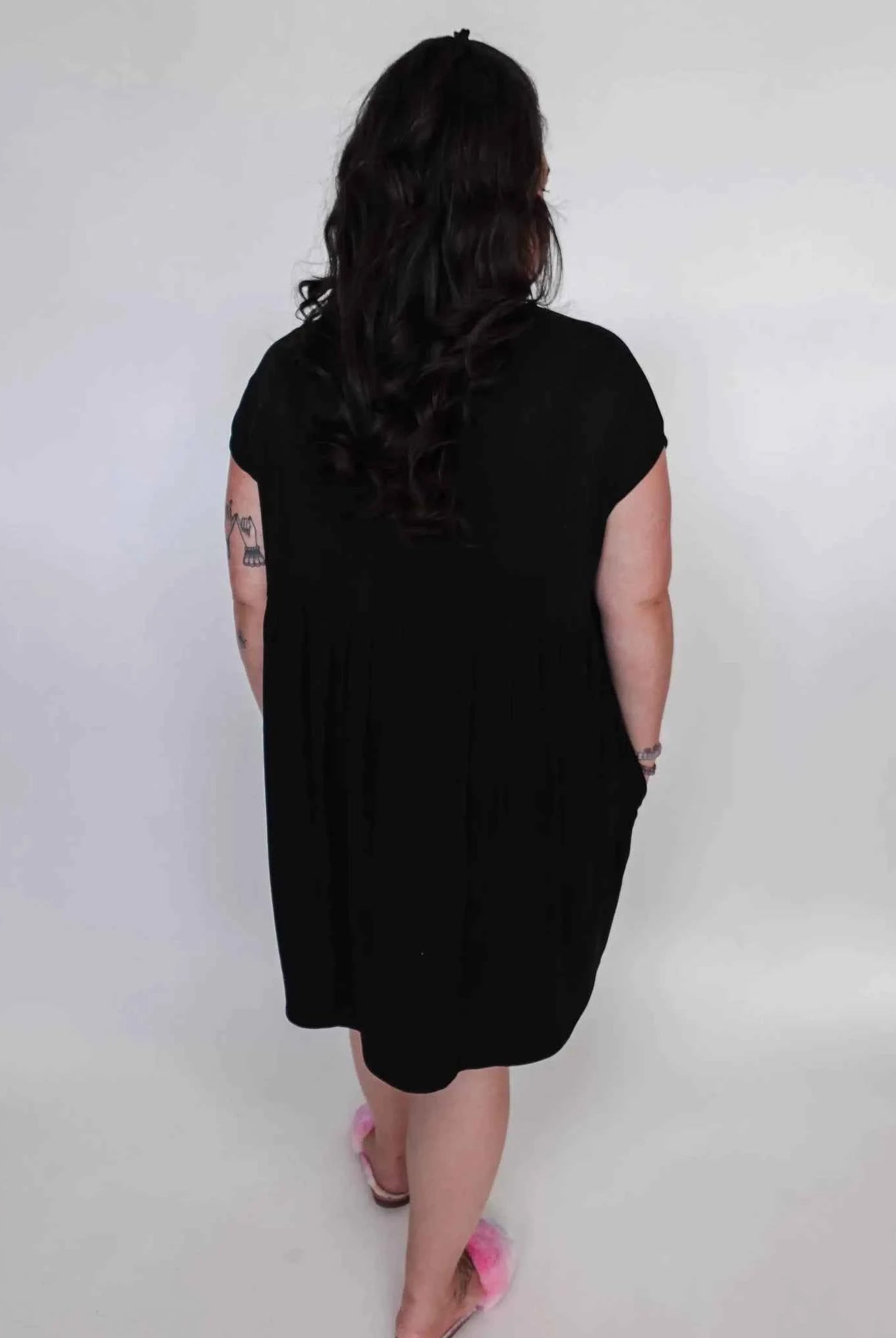 Georgia Rylan Women's Bamboo Pleated Dress with Pockets in Black
