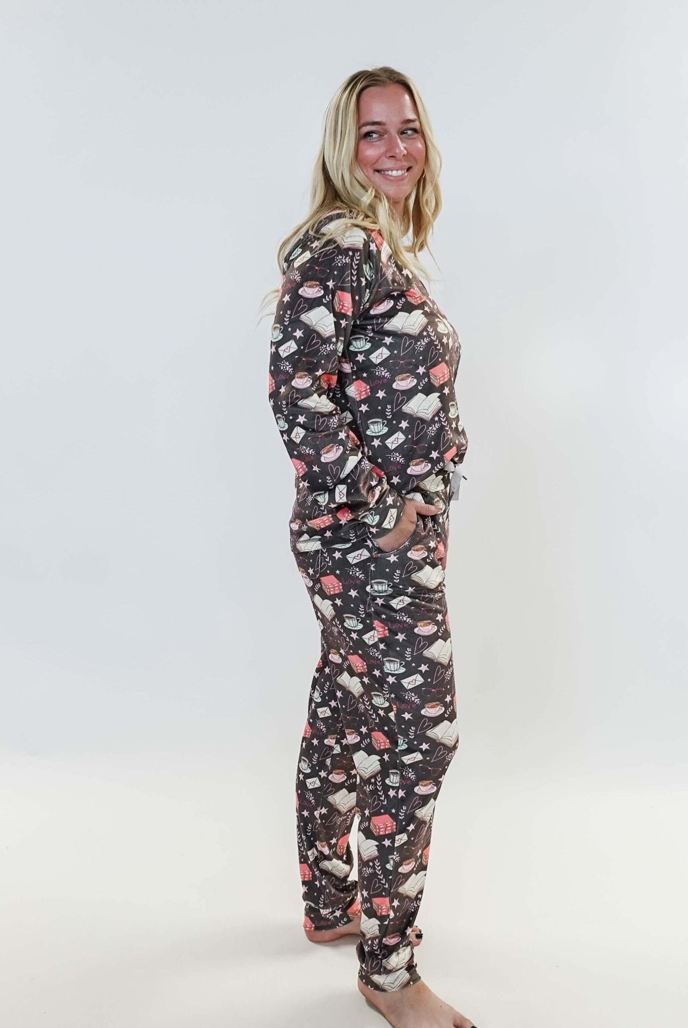 Women's velour printed loungewear set Book Club Print MIRANDA NIC