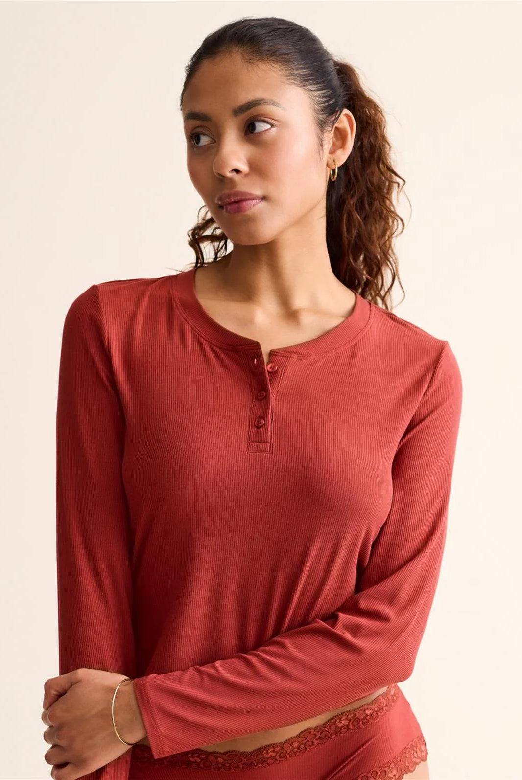 Fleur't TENCEL Modal Cropped Henley Top Chilli Colour