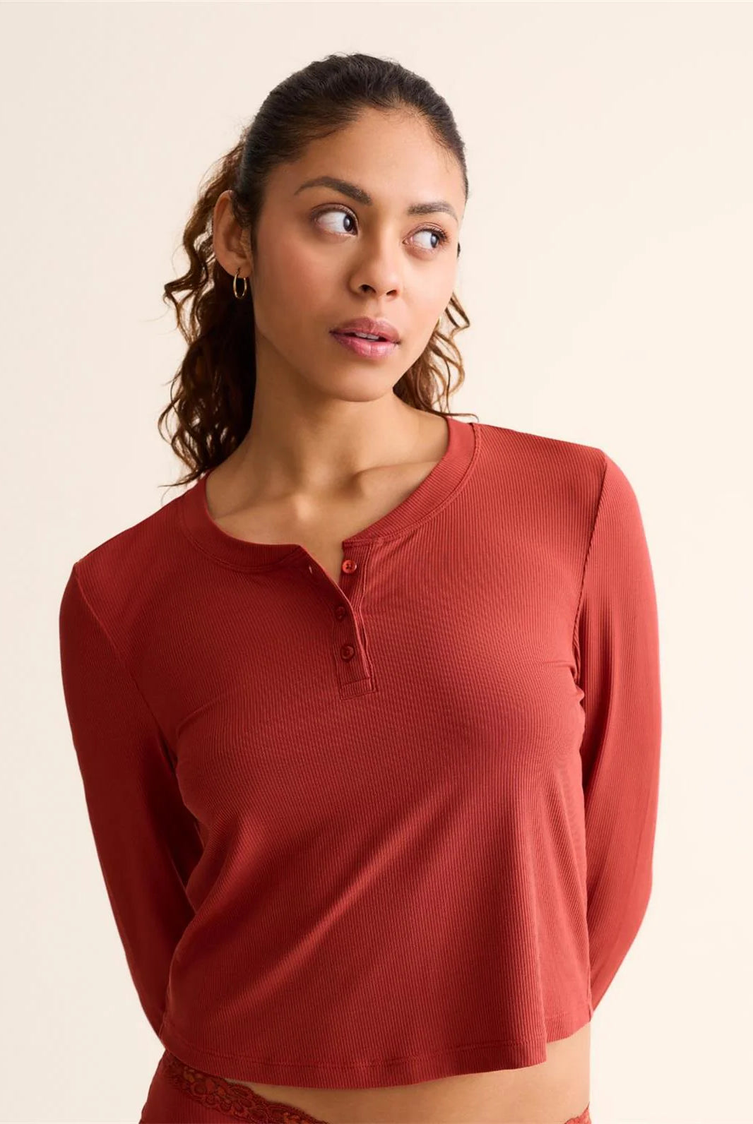 Fleur't TENCEL Modal Cropped Henley Top Chilli Colour