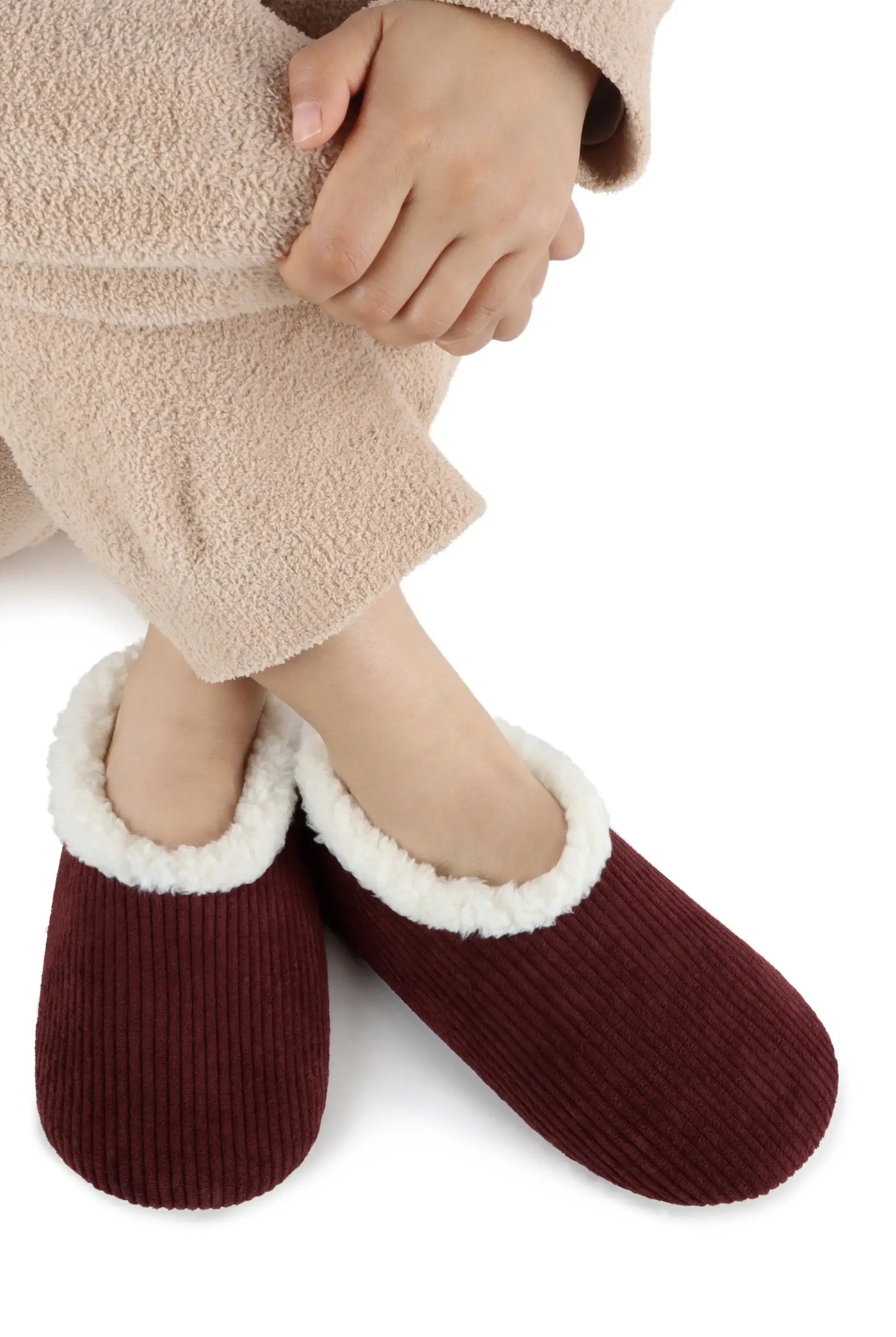 Snoozies Plush COZY Slipper Socks Cozy Corduroy Cabernet