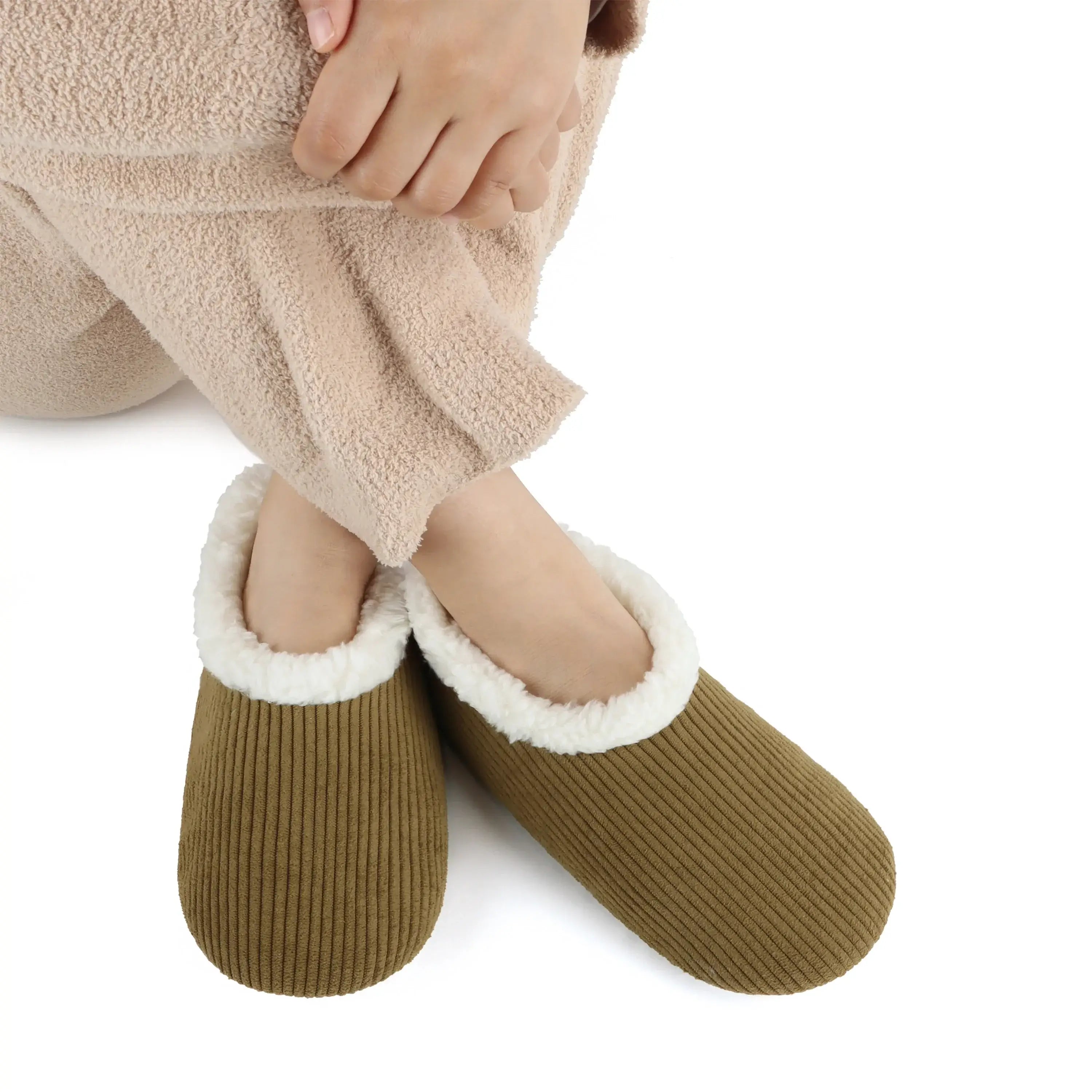 Snoozies Plush COZY Slipper Socks Cozy Corduroy olive
