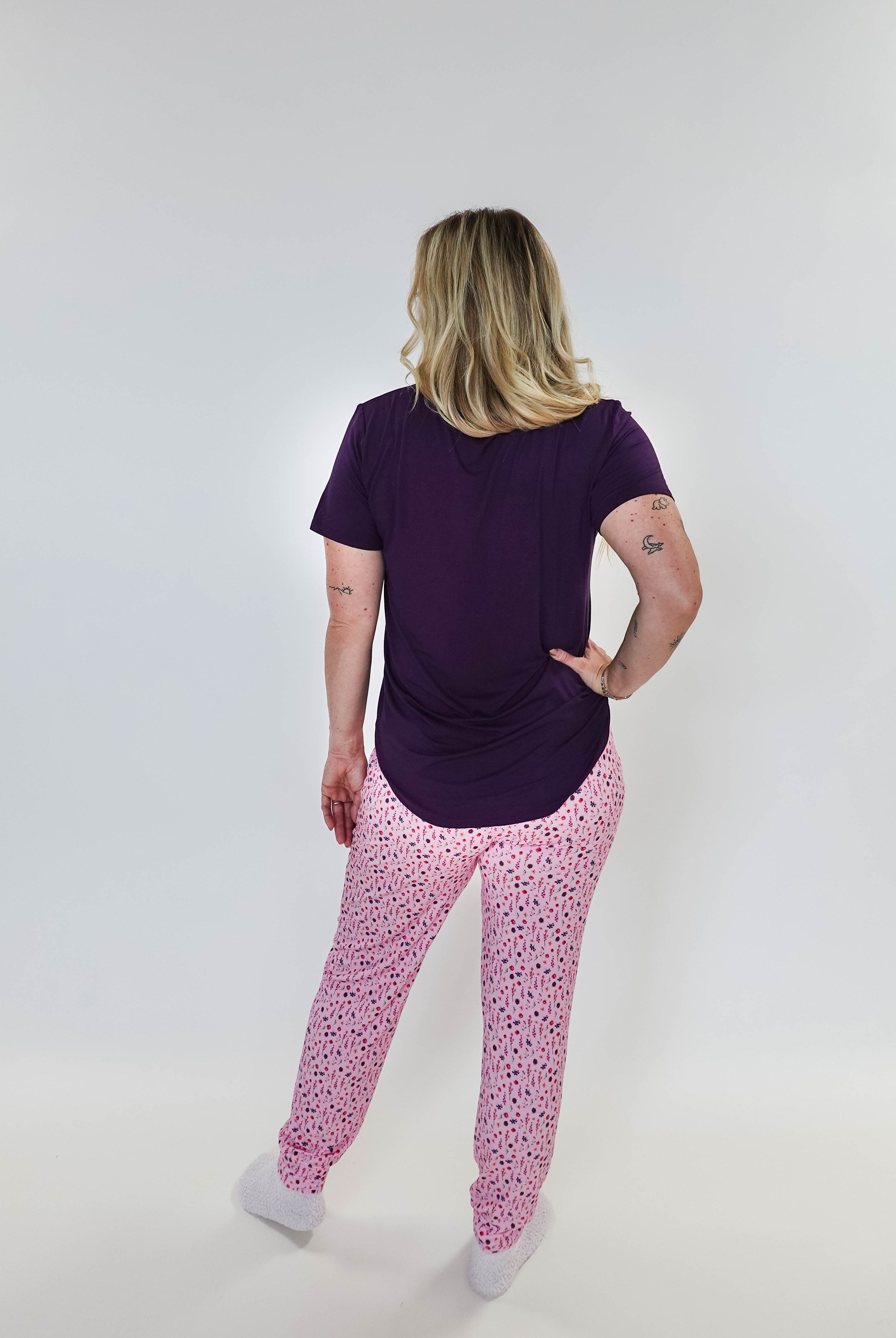 Flora's Garden Print Tee Floral Jogger PJ Set Bamboo back with shirt untucked to show length