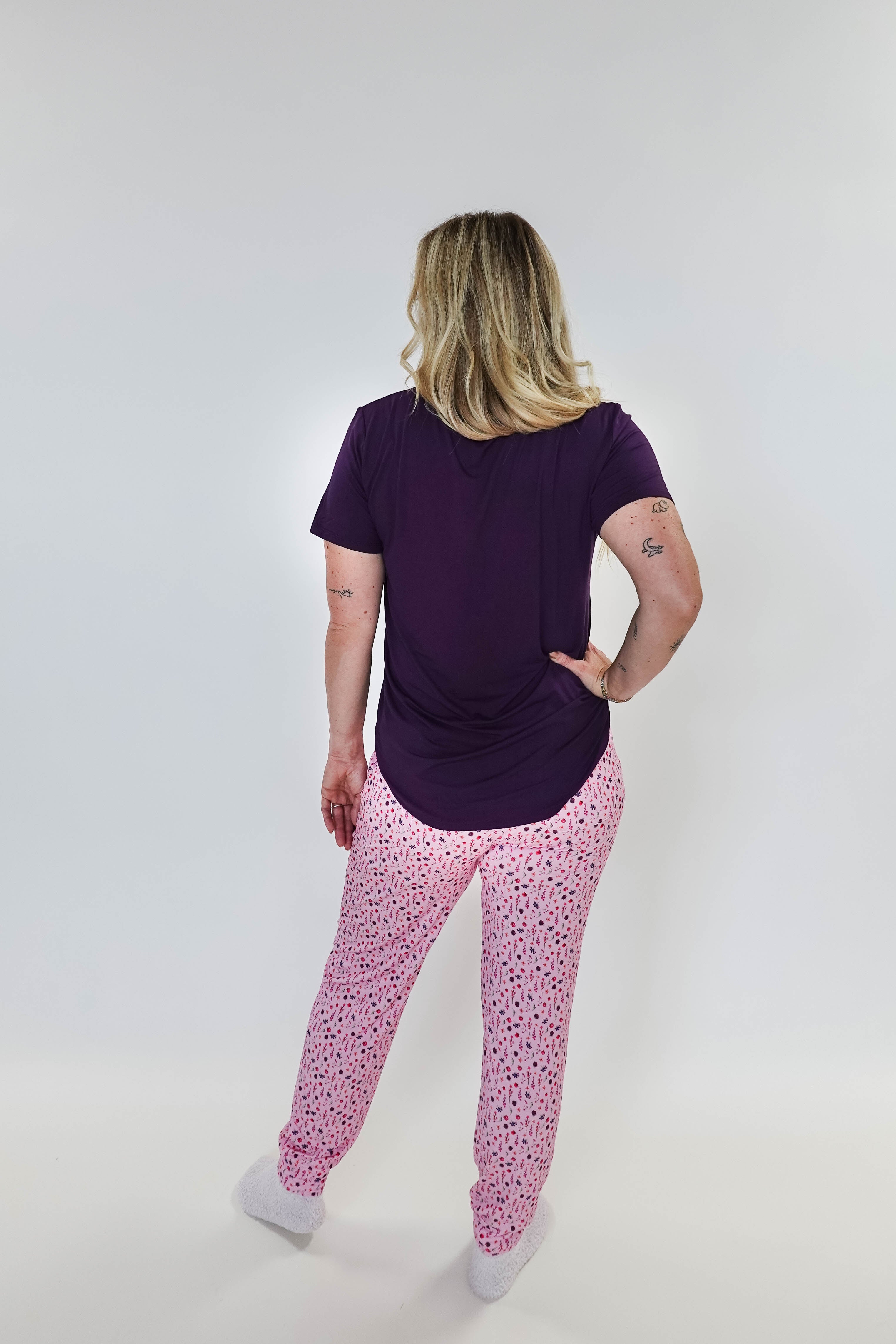 Flora's Garden Print Tee Floral Jogger PJ Set Bamboo back with shirt untucked to show length