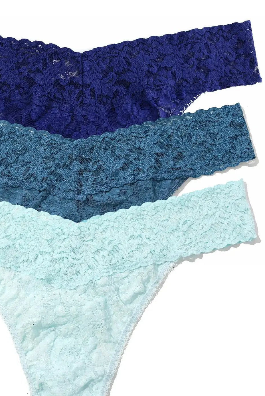 Hanky Panky 3 - Pack Signature Lace Low Rise Thong Gift Box – One Size Fits Most - HANKY PANKY - Cloud Nine Pajamas