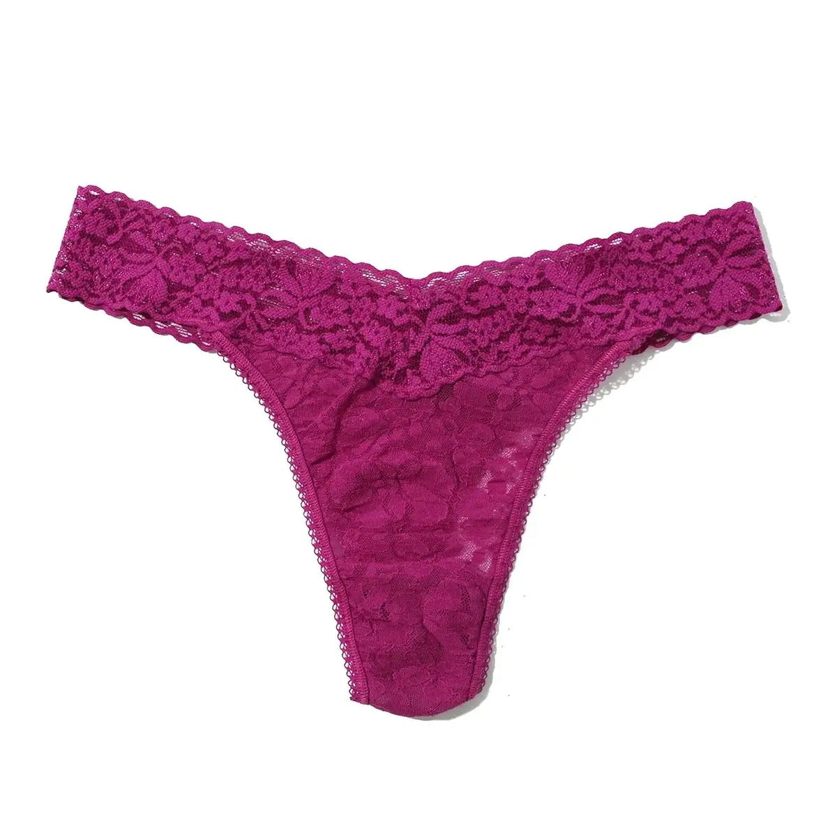 Hanky Panky Low Rise Thong – Signature Lace in vibrant fuchsia. Comfortable lace thong with modern cut, One Size Fits Most.