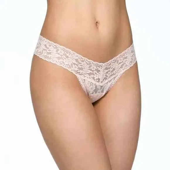 Hanky Panky Women's Signature Stretch Lace Low Rise Thong One Size Fits Most