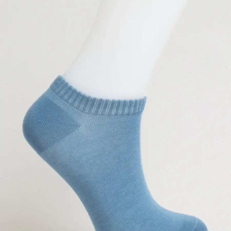 Ladies Bamboo Ankle Socks - Soft blue ankle socks designed for comfort and moisture-wicking to keep feet dry.