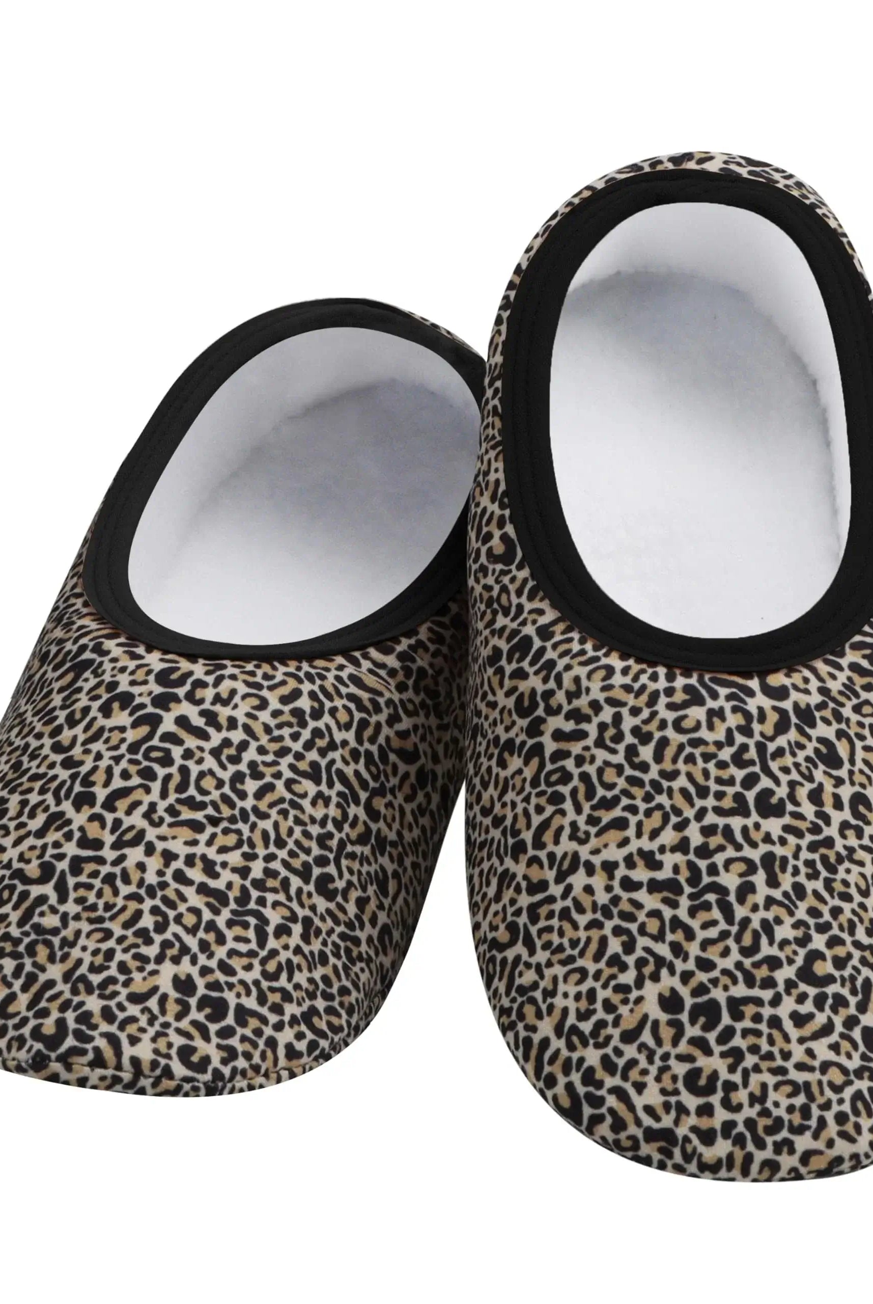 Snoozies Skinnies Lightweight Slipper Socks in Leopard Print - Non-skid Soles