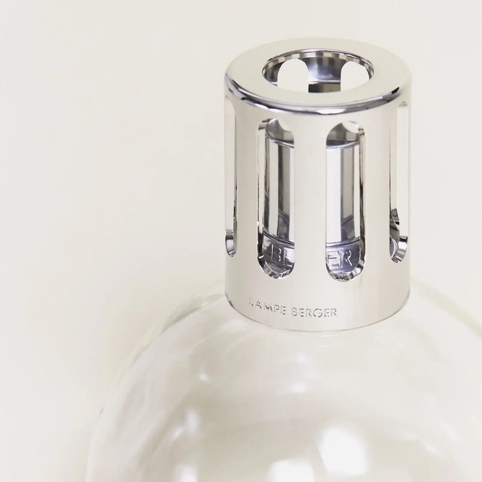 Maison Berger Paris Fragrance Lamp Starter Kit – Round Glass with lamp and fragrance bottles