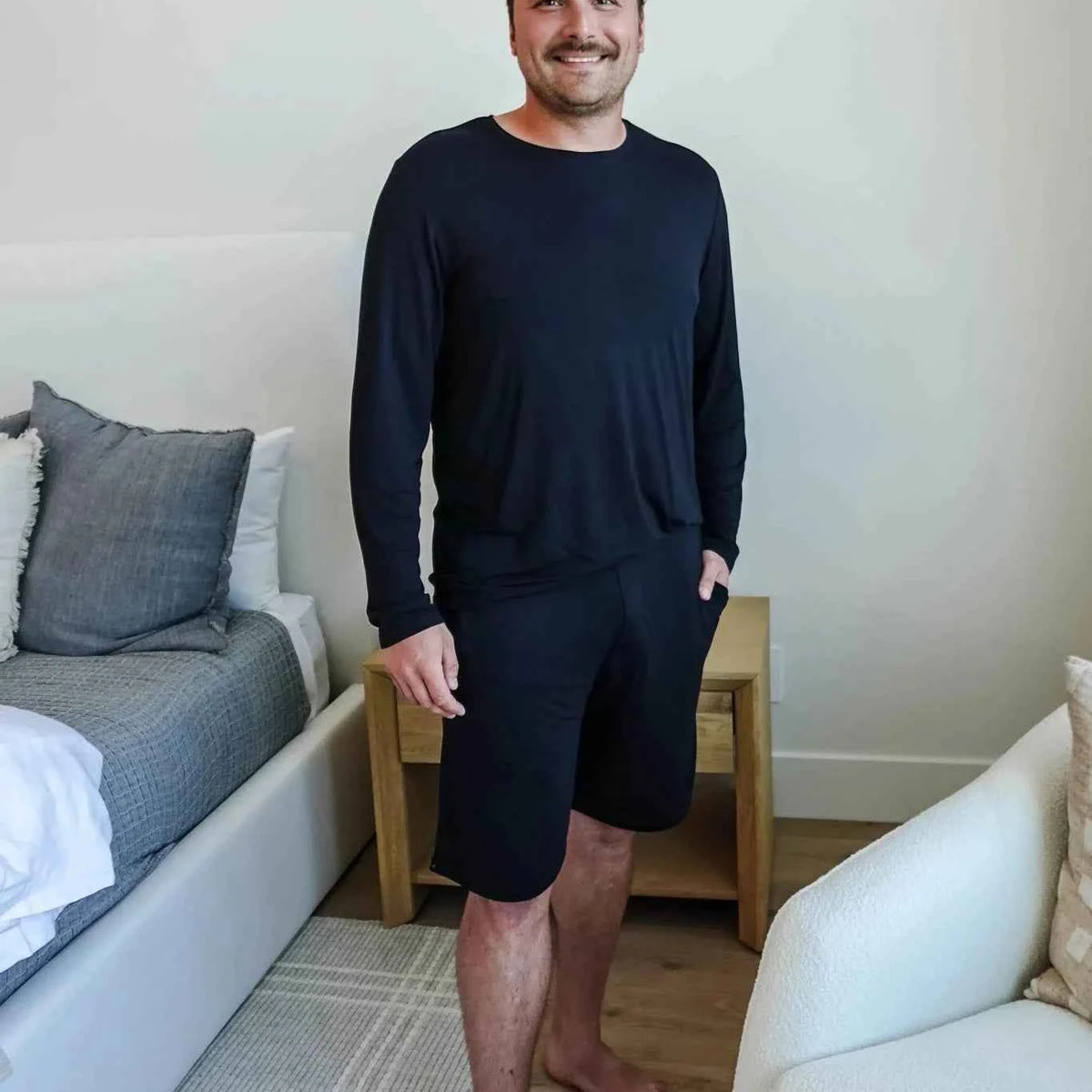 Bob's Sleepwear Co. Men's Bamboo Cooling Long Sleeve Sleep Tee in Black