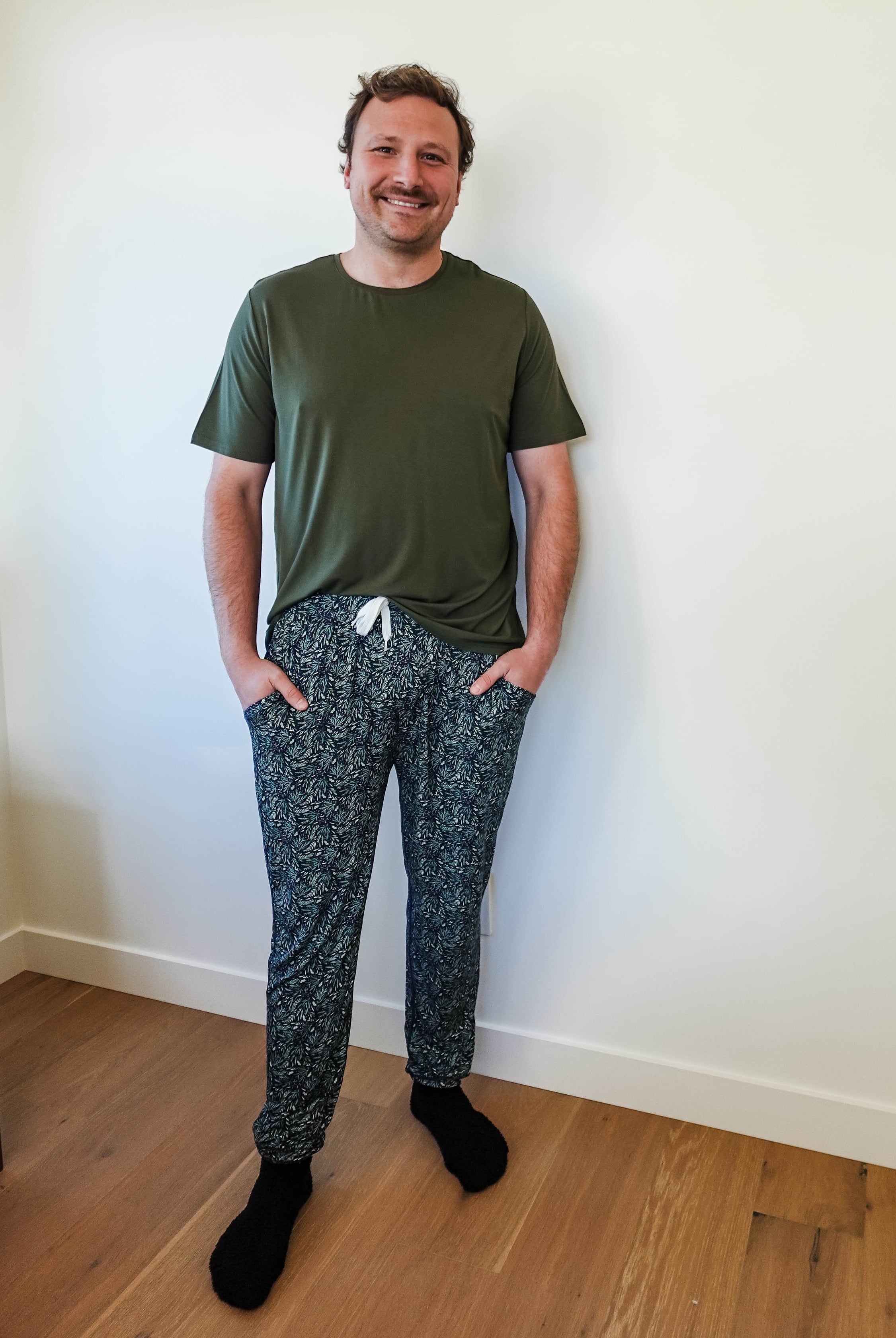 men's mistletoe print holiday jogger in bamboo by Bob's Sleepwear Co