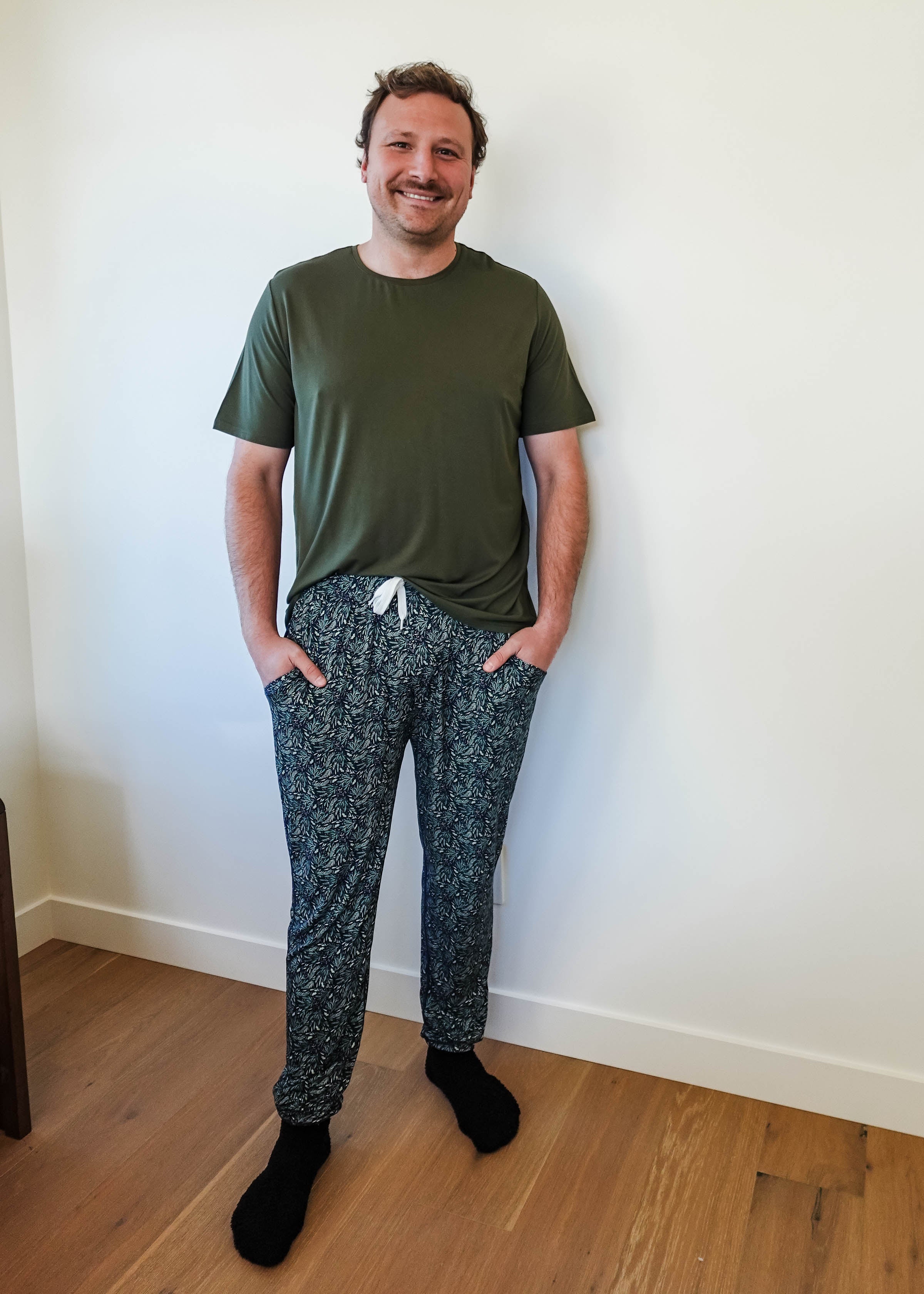 men's mistletoe print holiday jogger in bamboo by Bob's Sleepwear Co