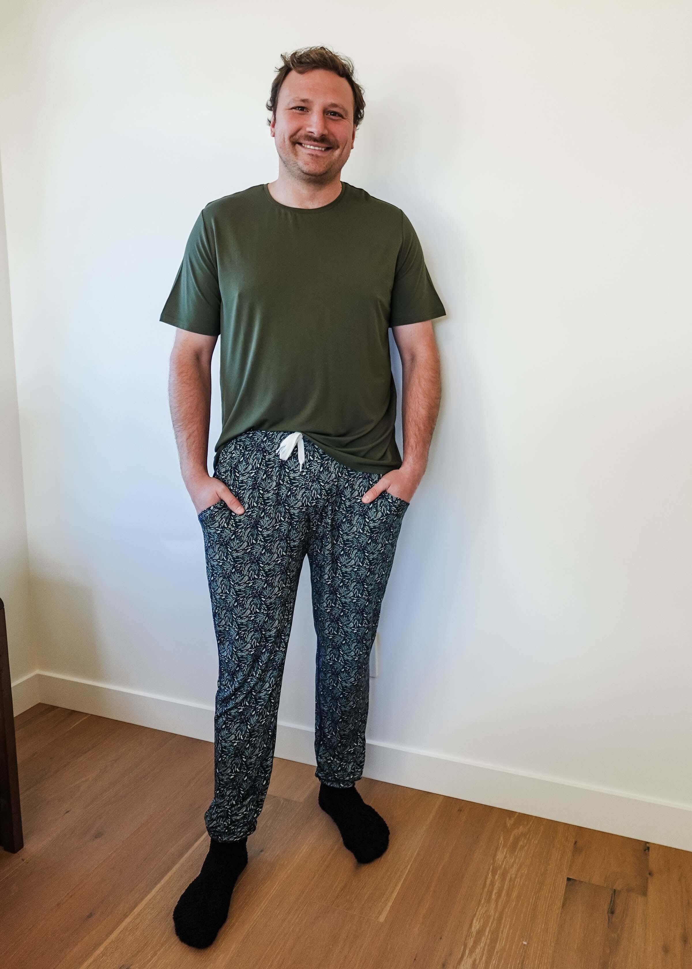 men's mistletoe print holiday jogger in bamboo by Bob's Sleepwear Co