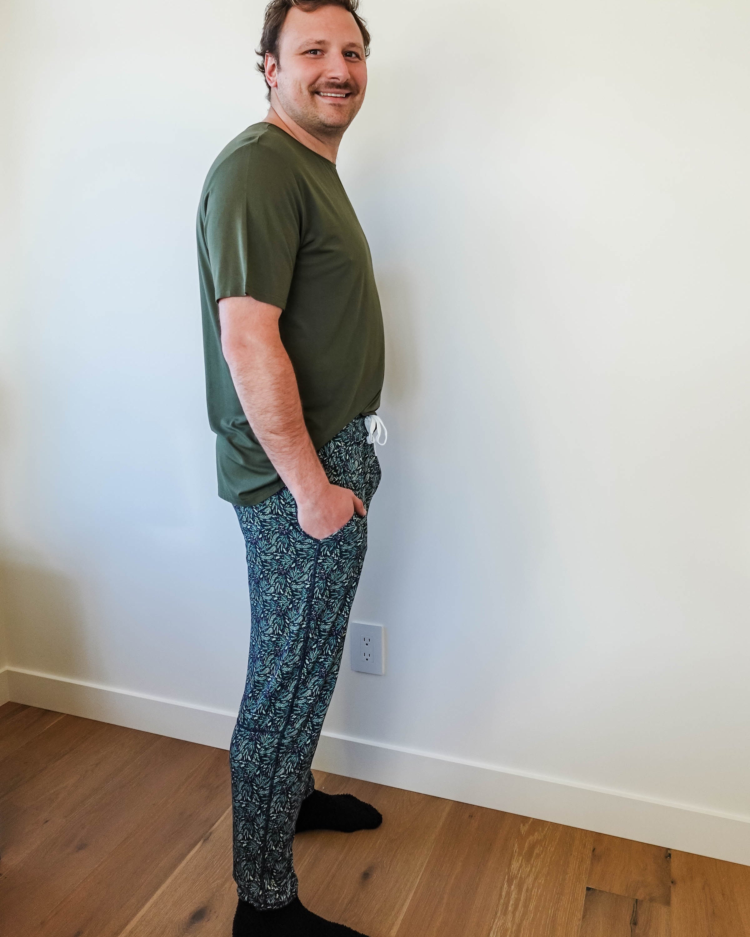 men's mistletoe print holiday jogger in bamboo by Bob's Sleepwear Co