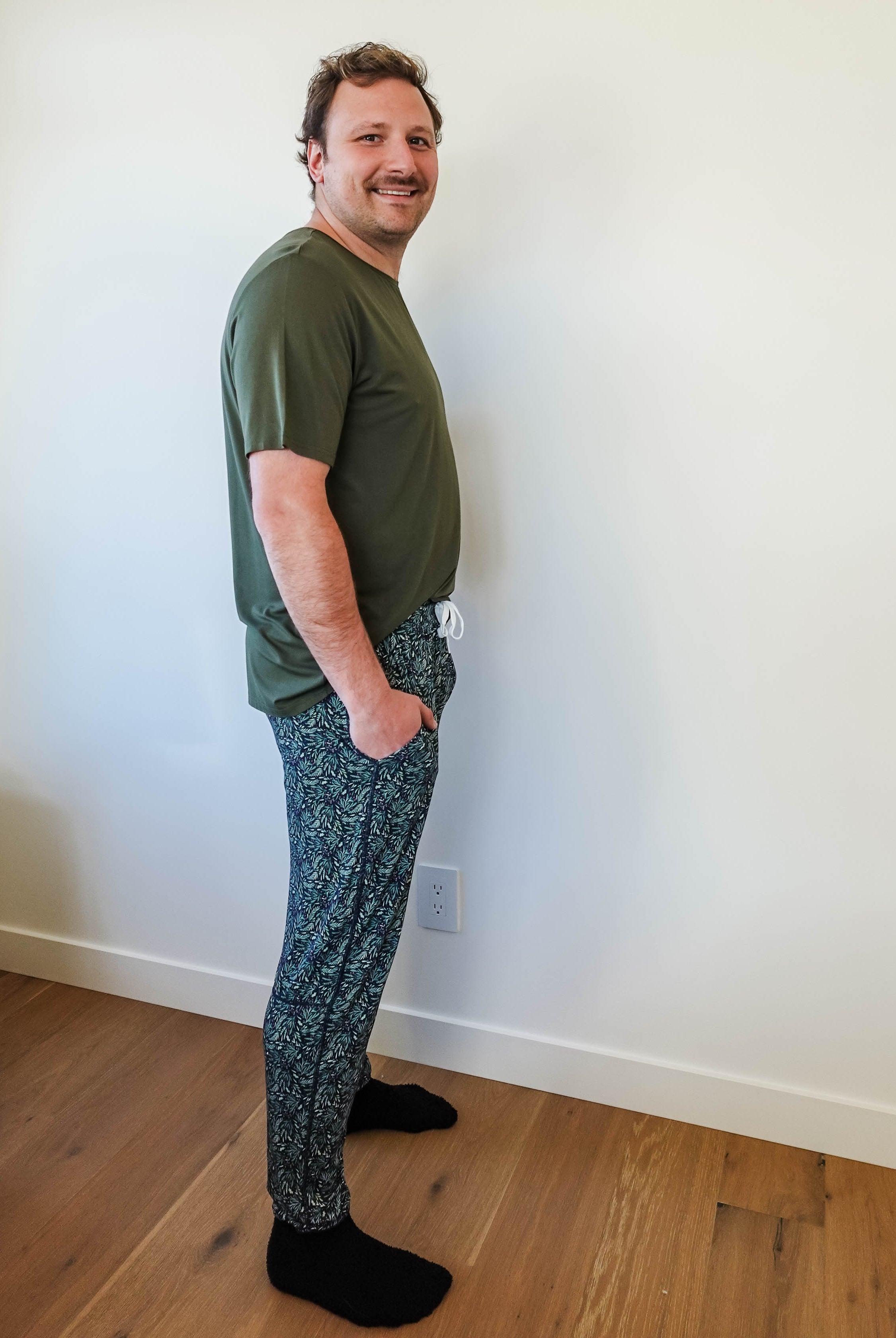 men's mistletoe print holiday jogger in bamboo by Bob's Sleepwear Co