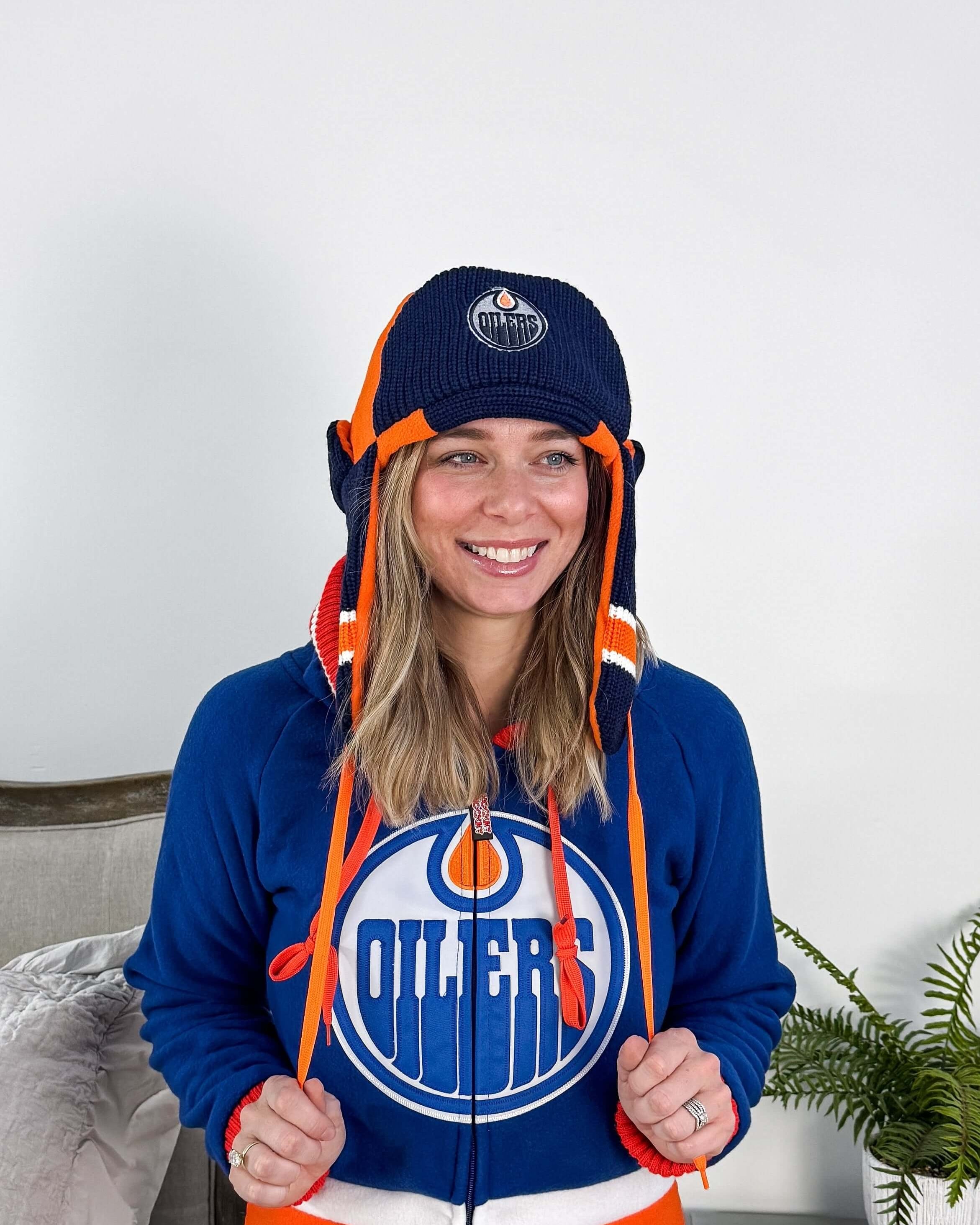 Pictures of Knit Side Oilers NHL Reversible Unisex Trapper Hat Toque | Hockey Sockey