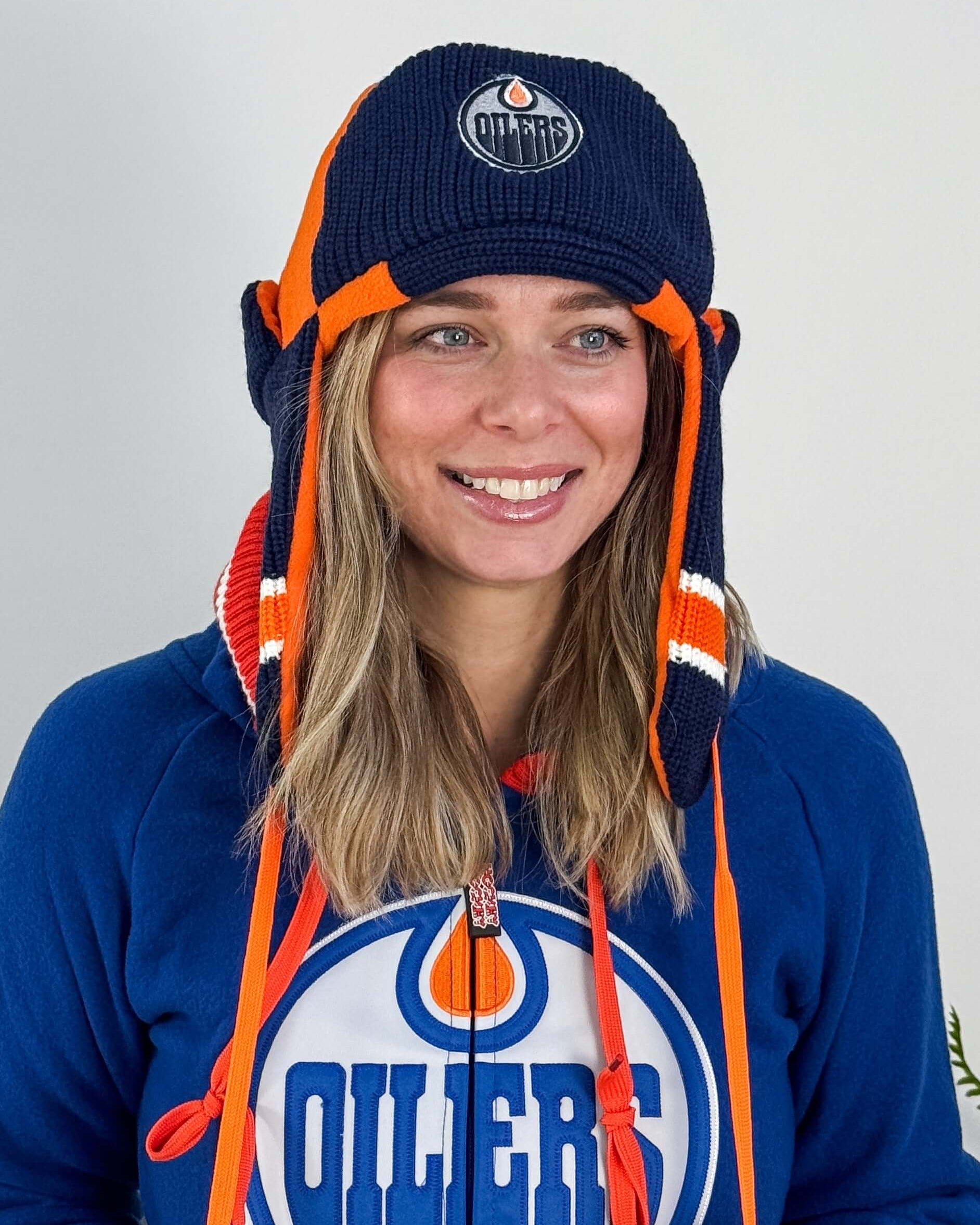 picture of knit side Oilers NHL Reversible Unisex Trapper Hat Toque | Hockey Sockey