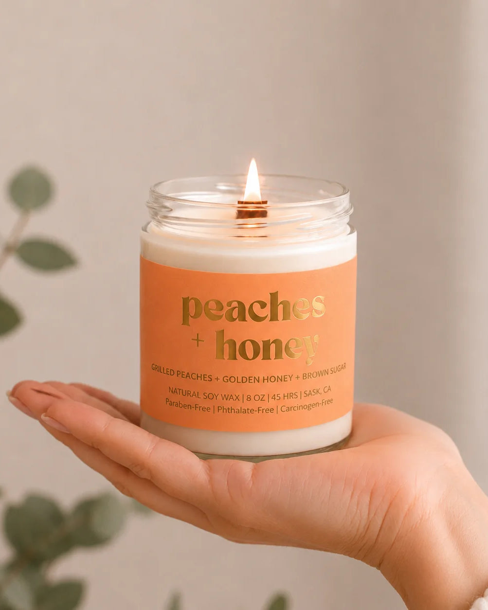 Prairie Creek Candle Peaches and Honey soy candle wooden wick close-up — Cloud Nine Pajamas