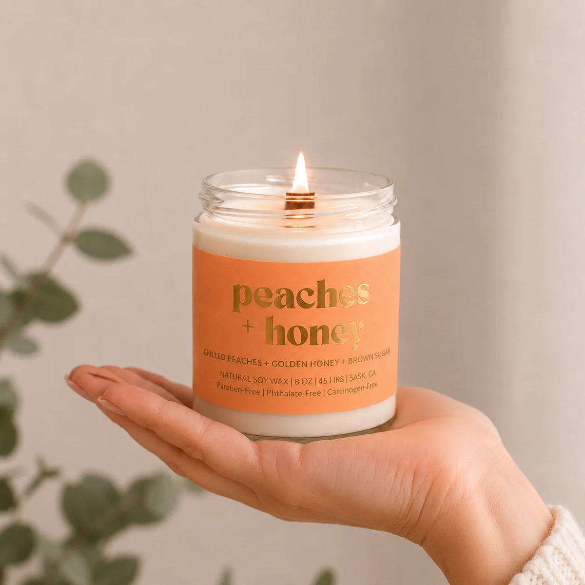 Prairie Creek Candle Peaches and Honey soy candle wooden wick close-up — Cloud Nine Pajamas