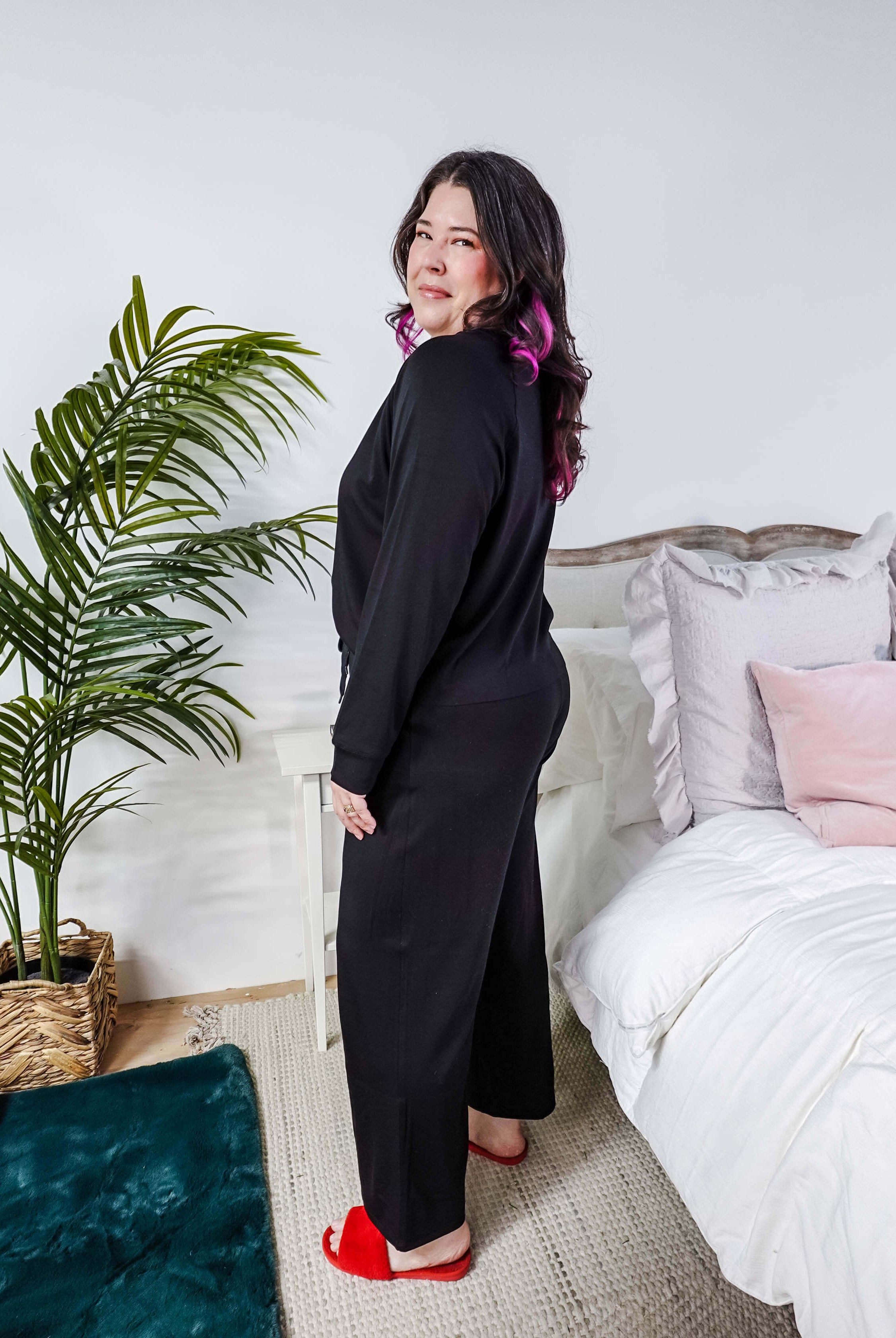 Black Long Sleeve Raw Edge Straight Pant Cloud Lounge Set MIRANDA NIC model showcasing comfort in a stylish setting.