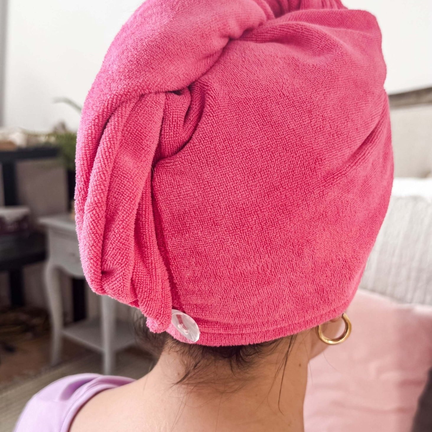 Remove It Quick Dry Microfiber Hair Towel Wrap in pink, designed for quick and effective hair drying.