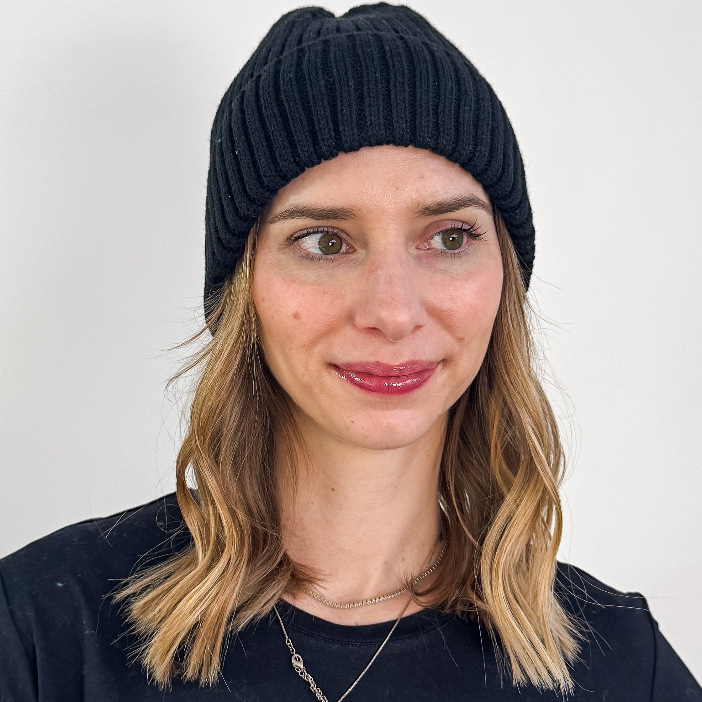 black unisex ribbed knit winter toque beanie hat by Gertex