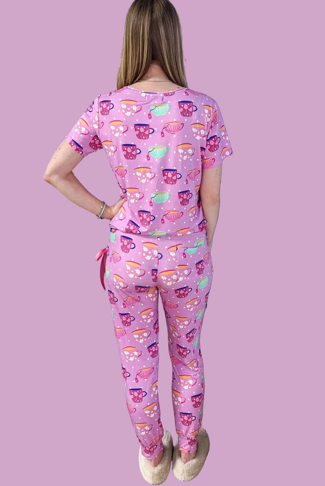 Georgia Rylan Sips & Snooze Tee & Jogger Bamboo Lounge Set showing back view on model