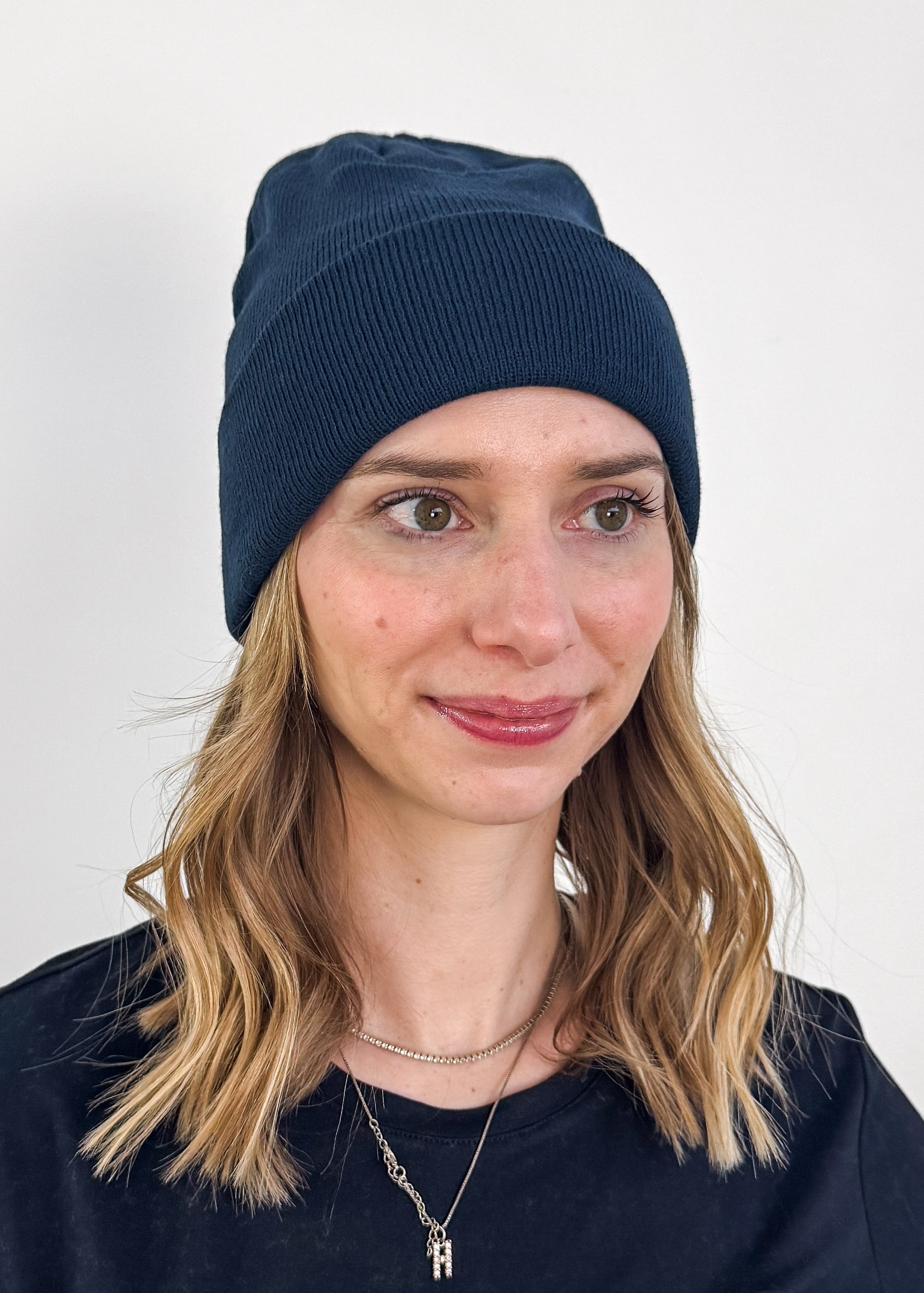 navy unisex knit sold beanie toque for winter by Gertex