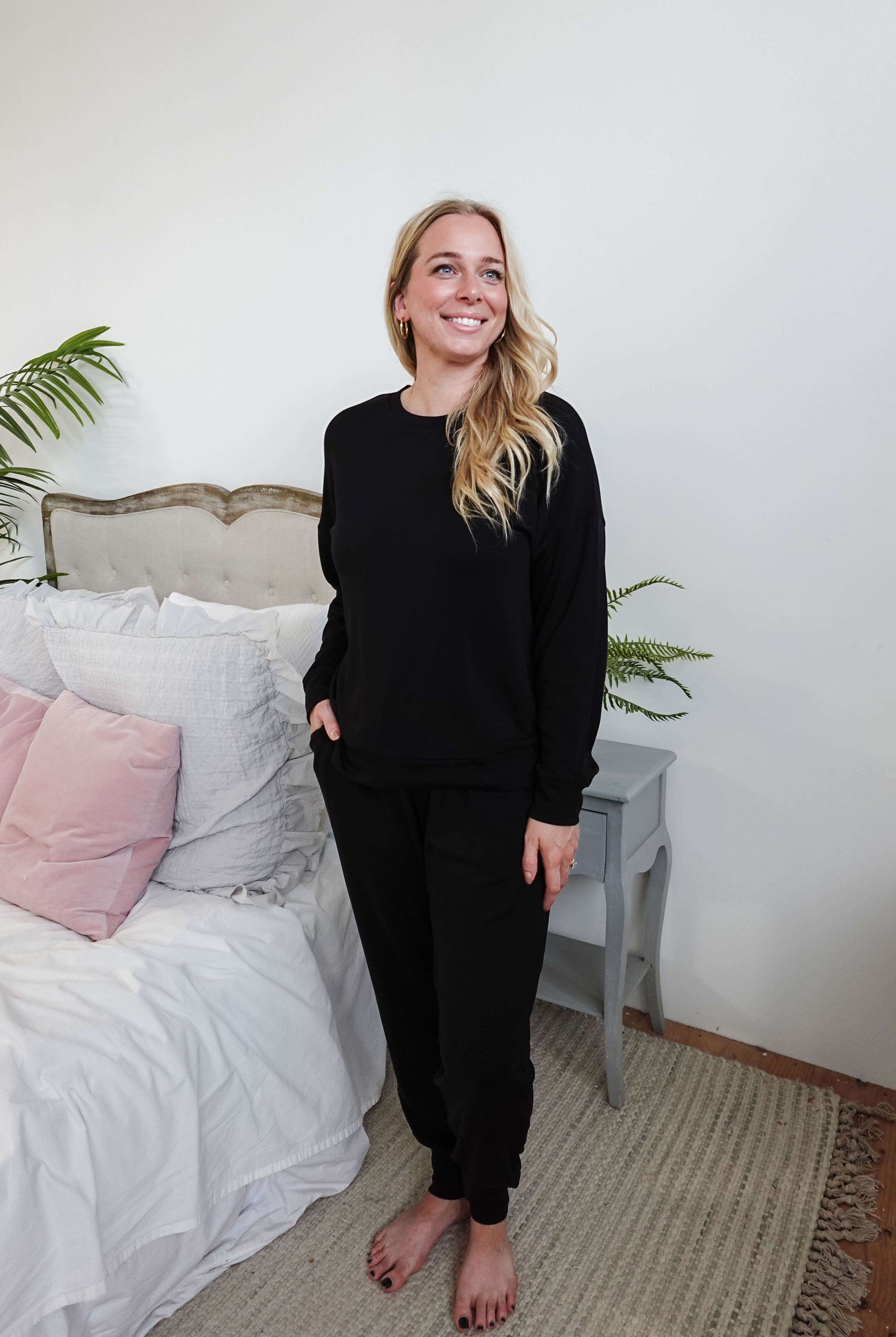 women's black lounge set with long sleeve top and jogger MIRANDA NIC Bamboo Blend